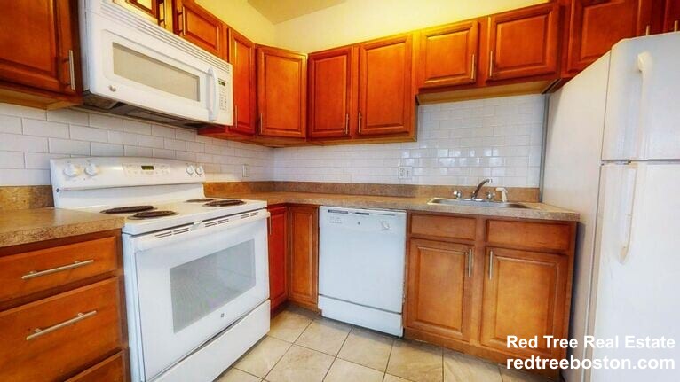 1135 Commonwealth Ave, Allston