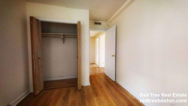 1135 Commonwealth Ave, Allston