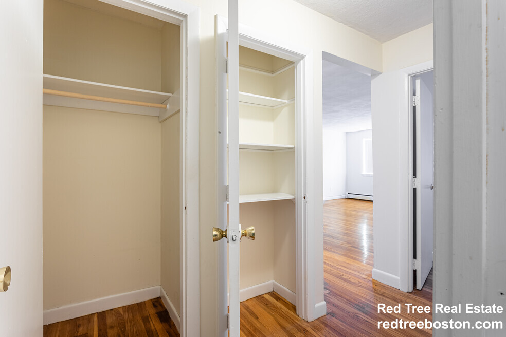 84 Gardner St, Allston