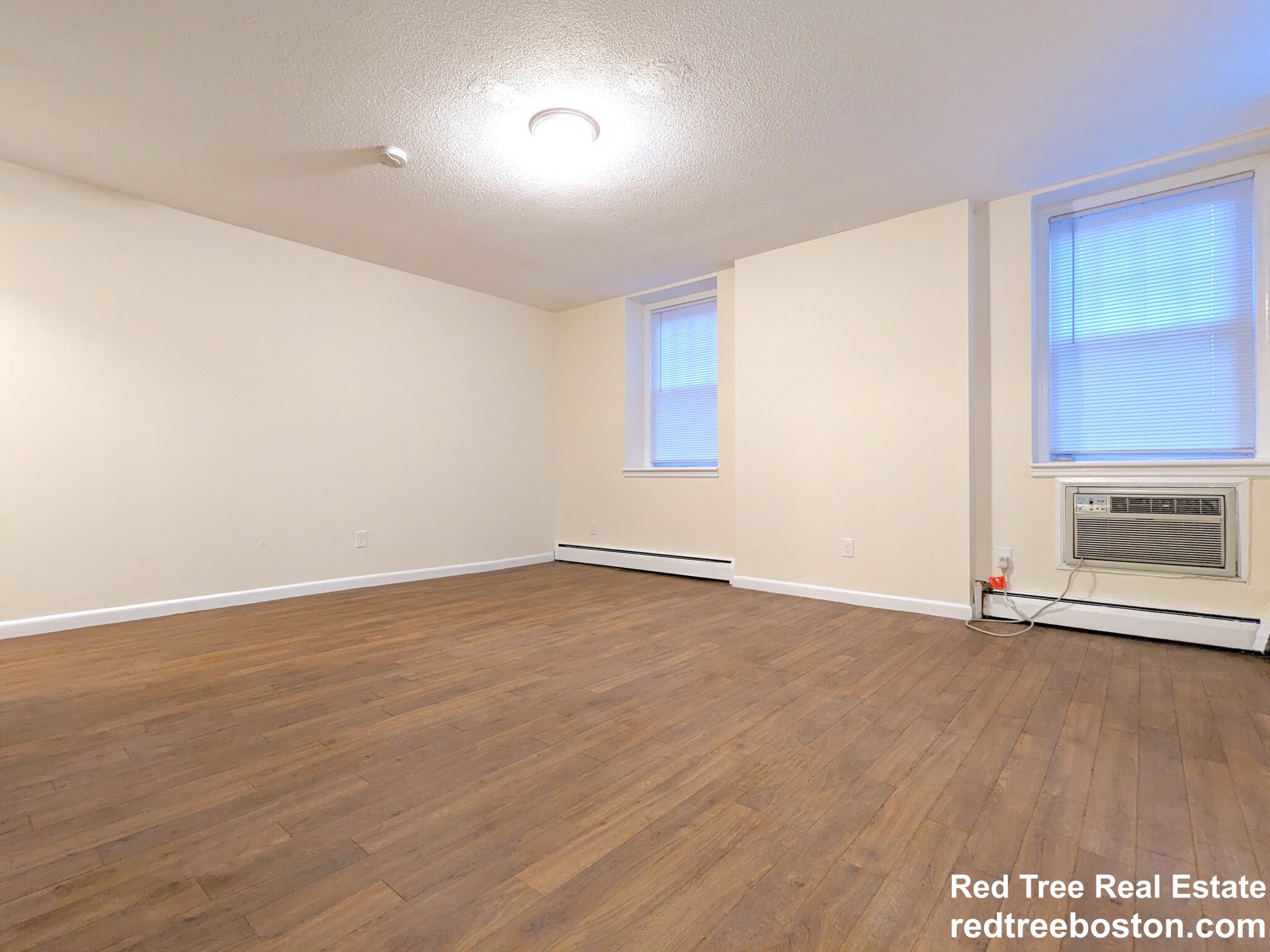 2018 Commonwealth Ave, Brighton