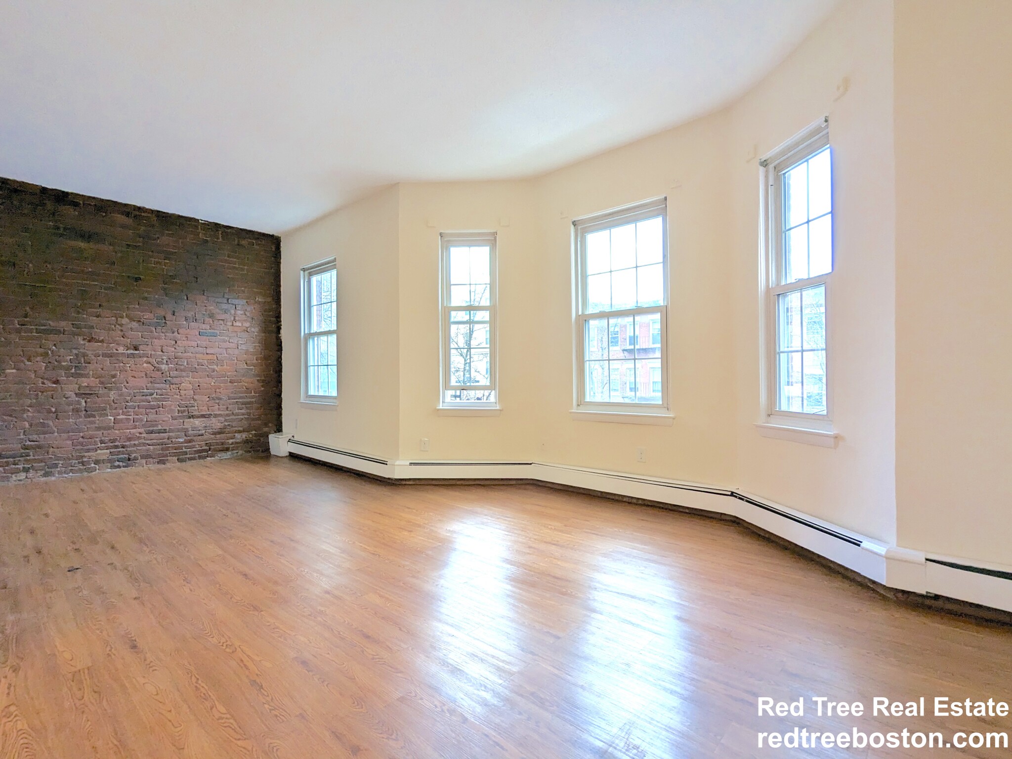 62 South Huntington Ave, Jamaica Plain