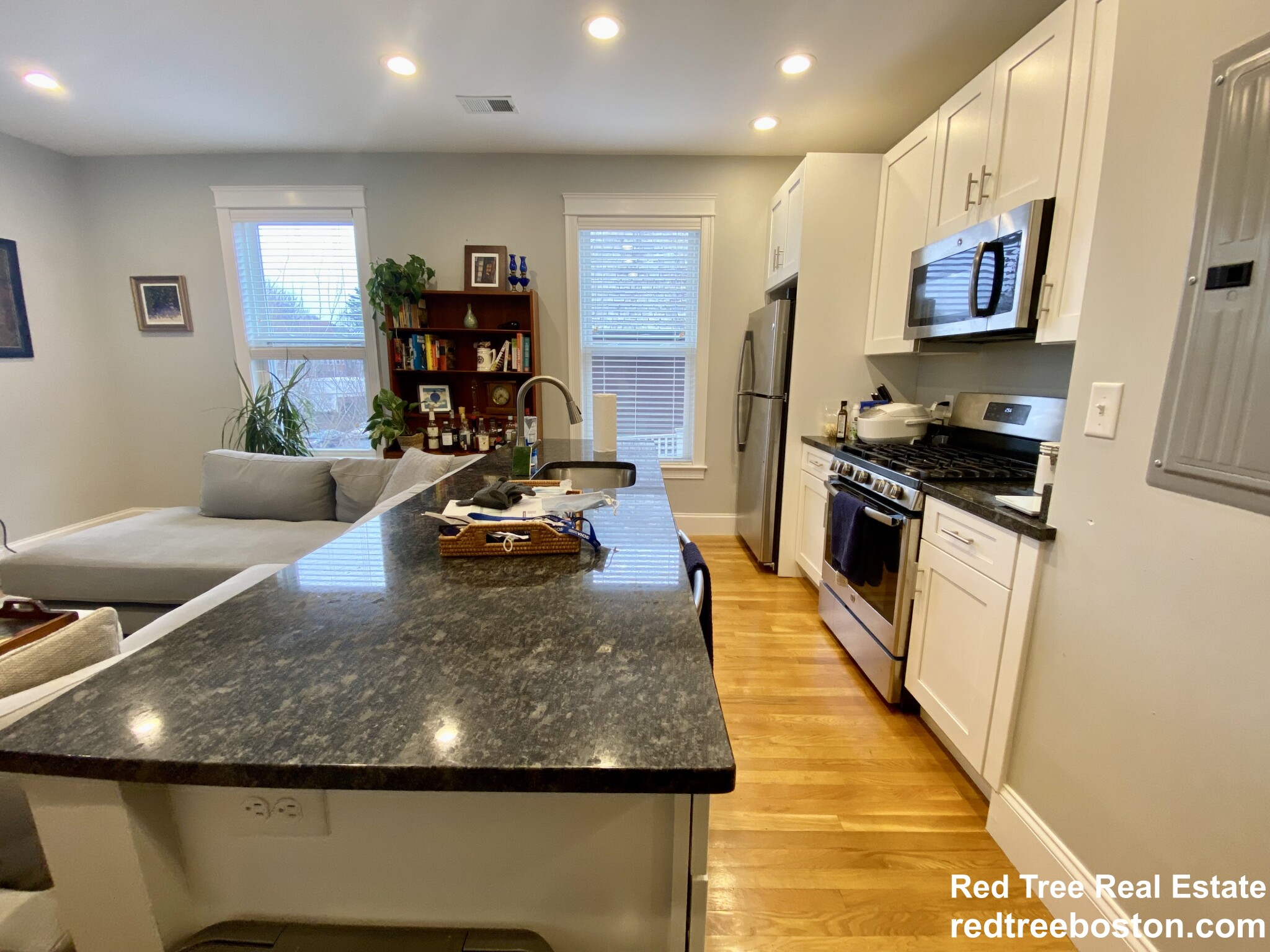 405 South Huntington Ave, Jamaica Plain