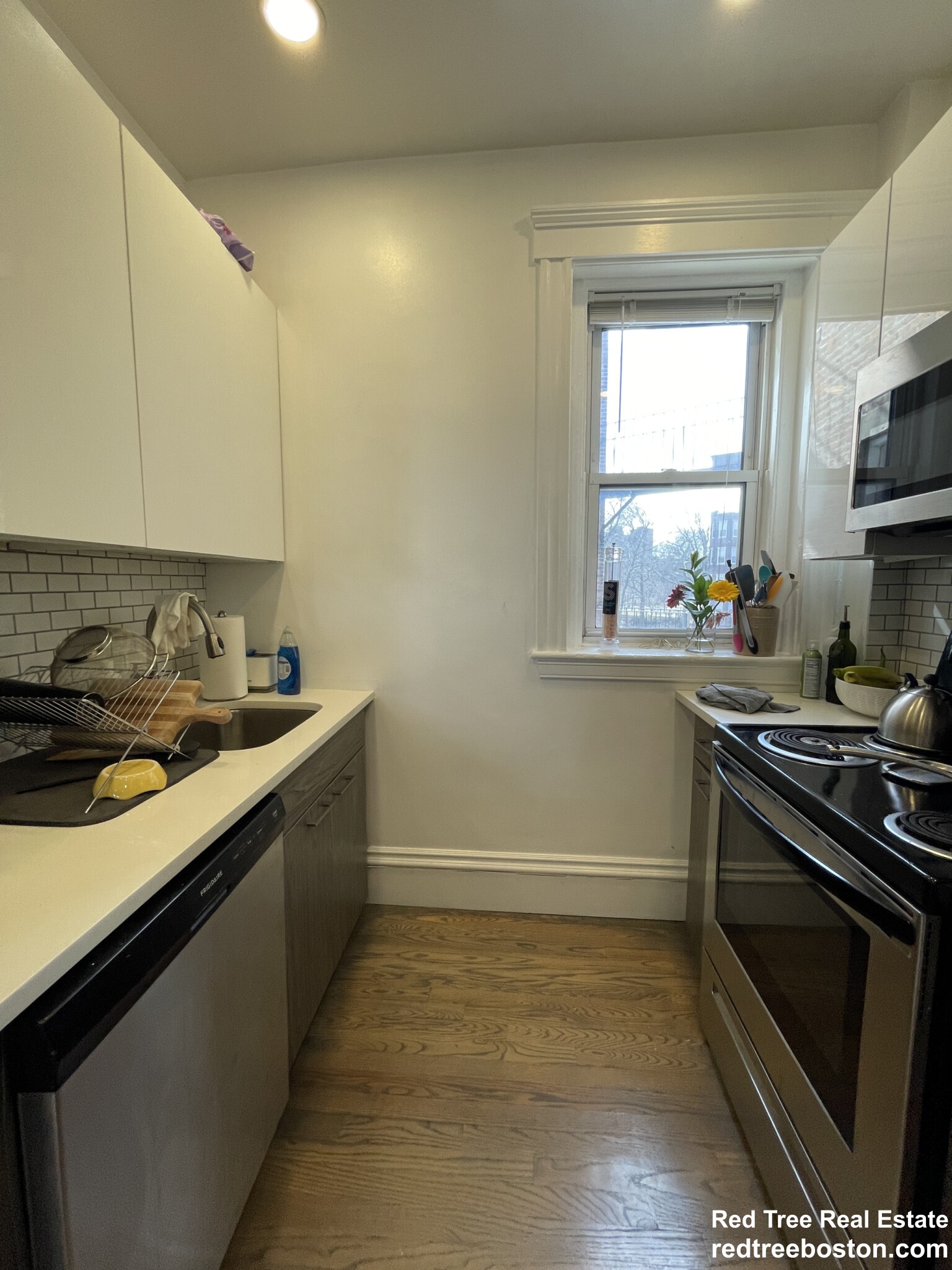 102 Queensberry St, Fenway