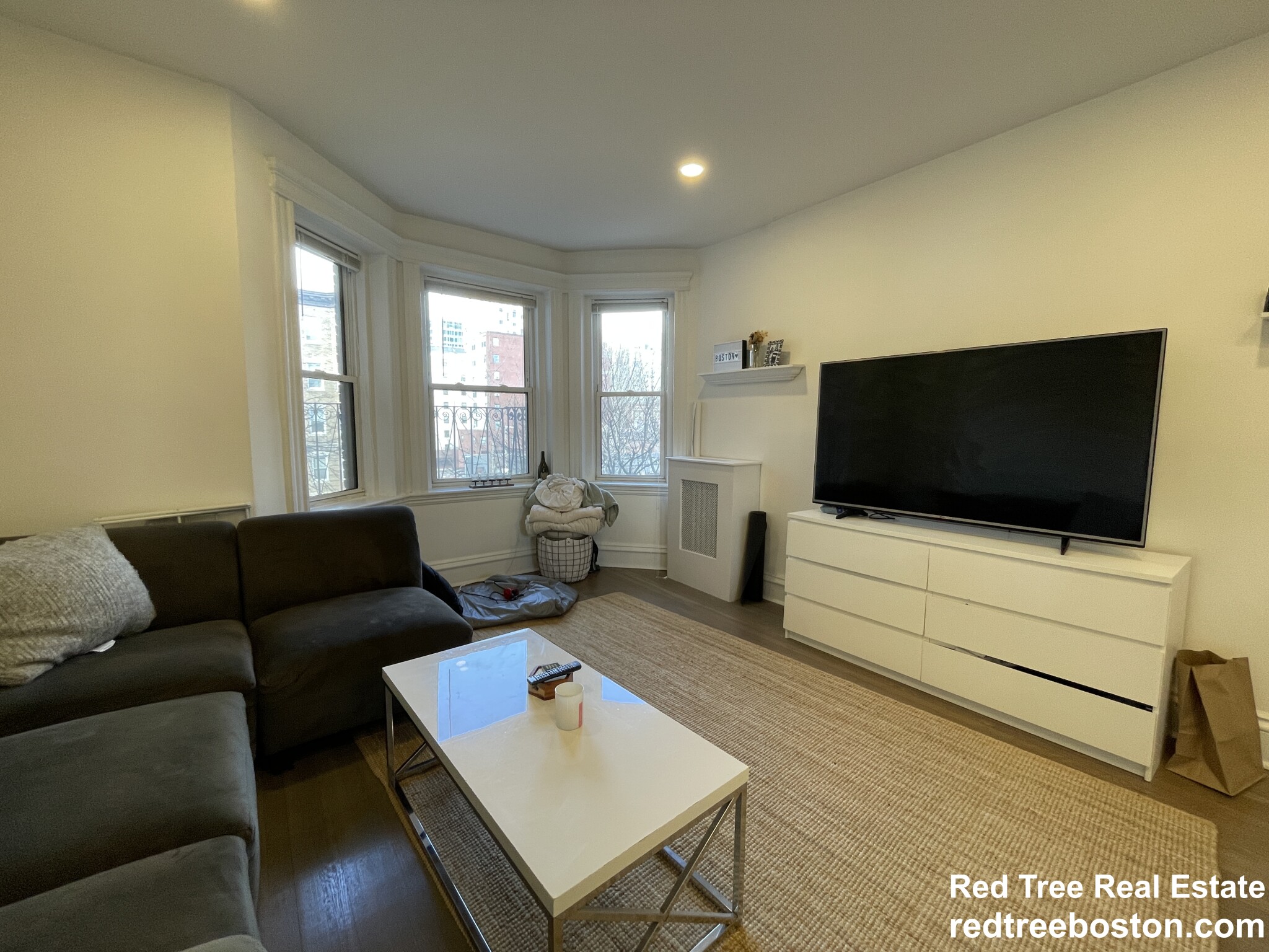 102 Queensberry St, Fenway