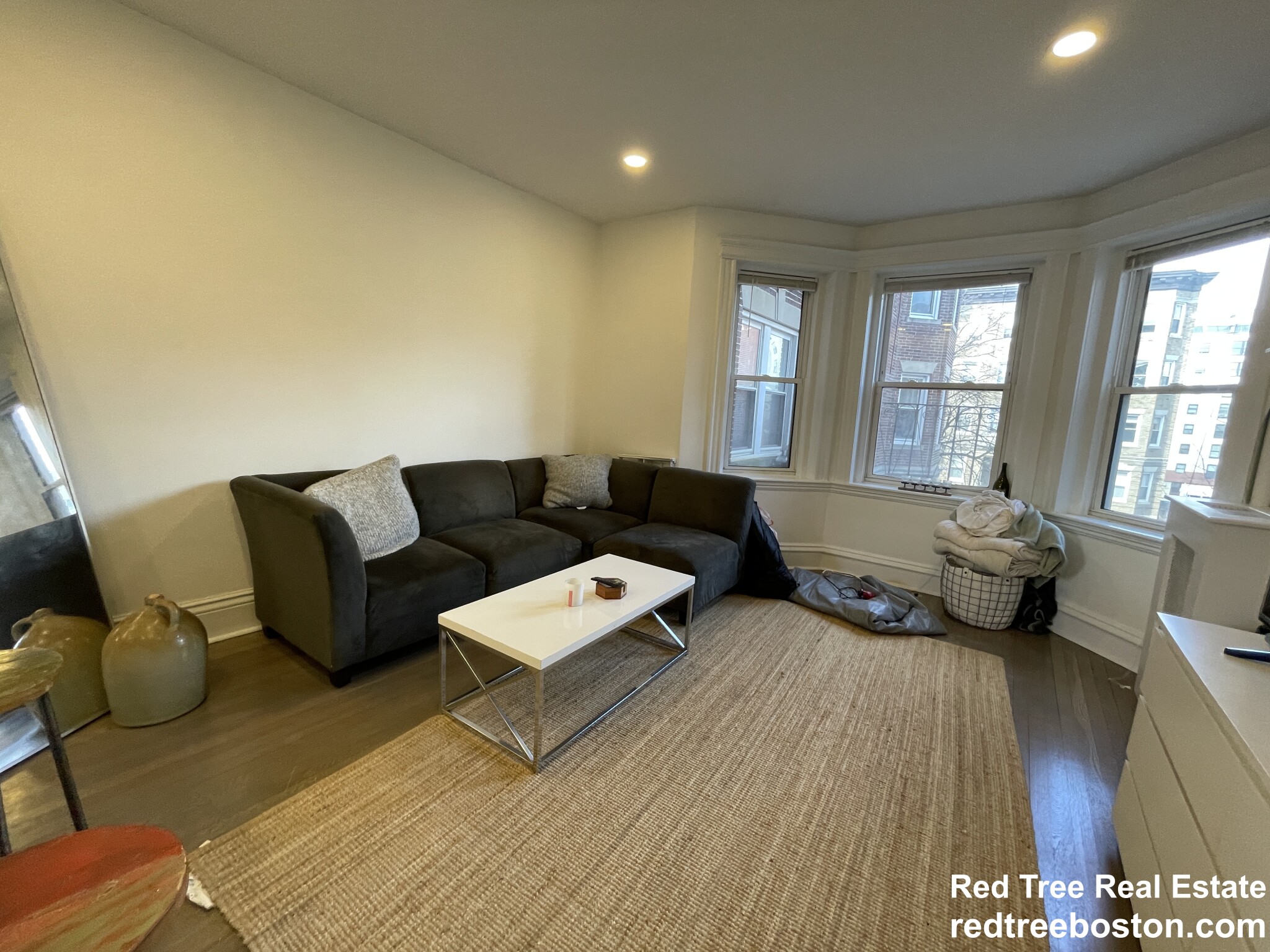 102 Queensberry St, Fenway