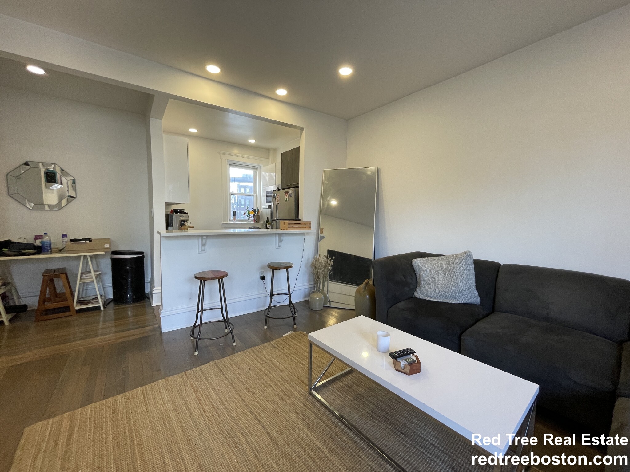 102 Queensberry St, Fenway