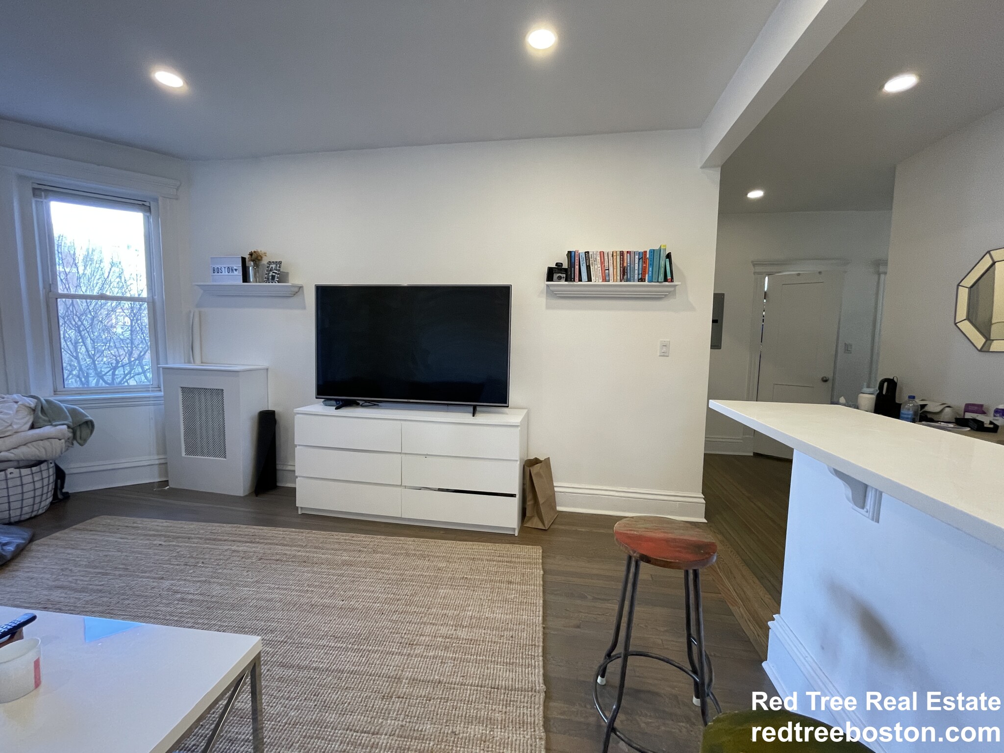 102 Queensberry St, Fenway