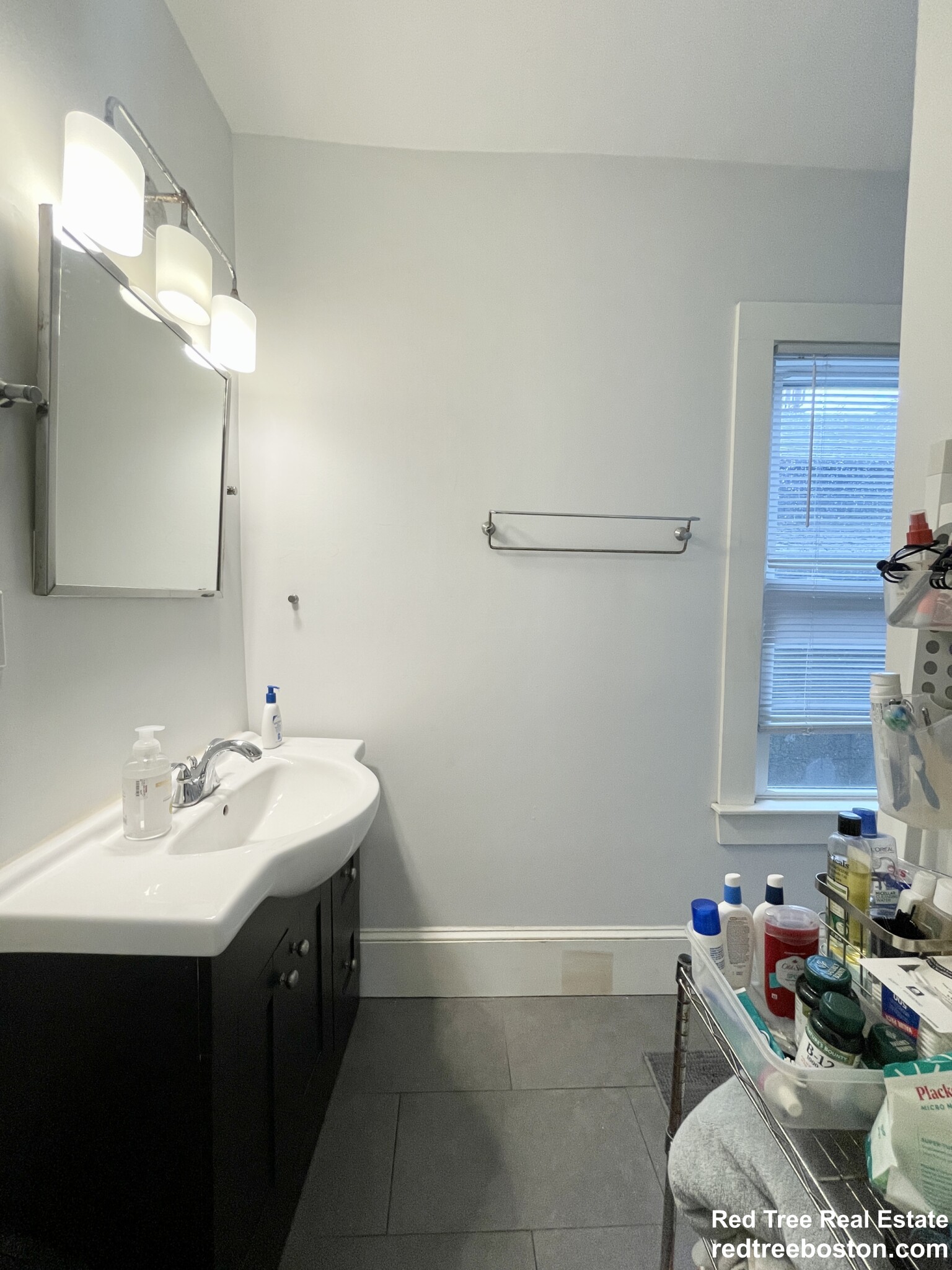 5 Riverside Rd, Cambridgeport