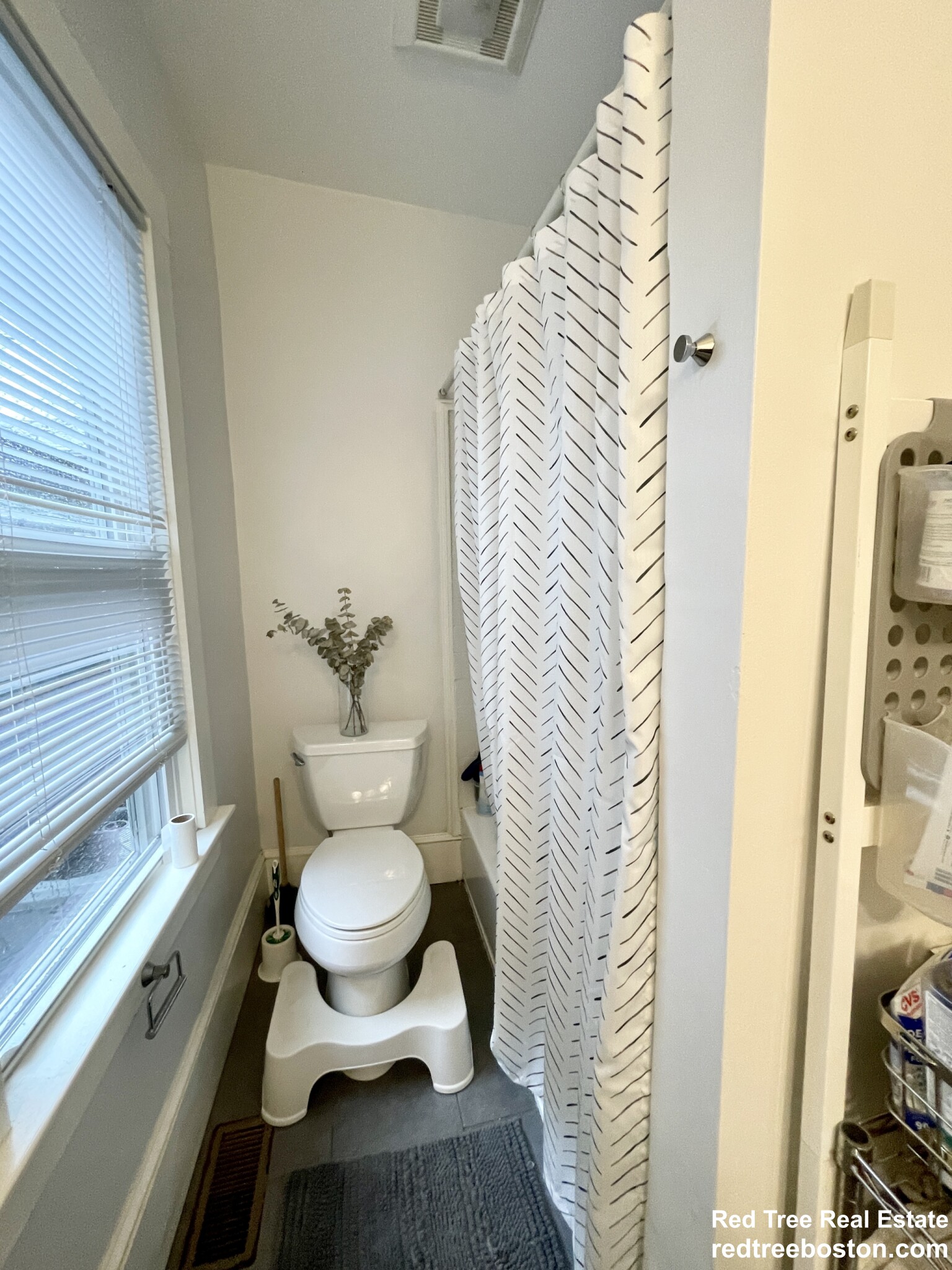 5 Riverside Rd, Cambridgeport