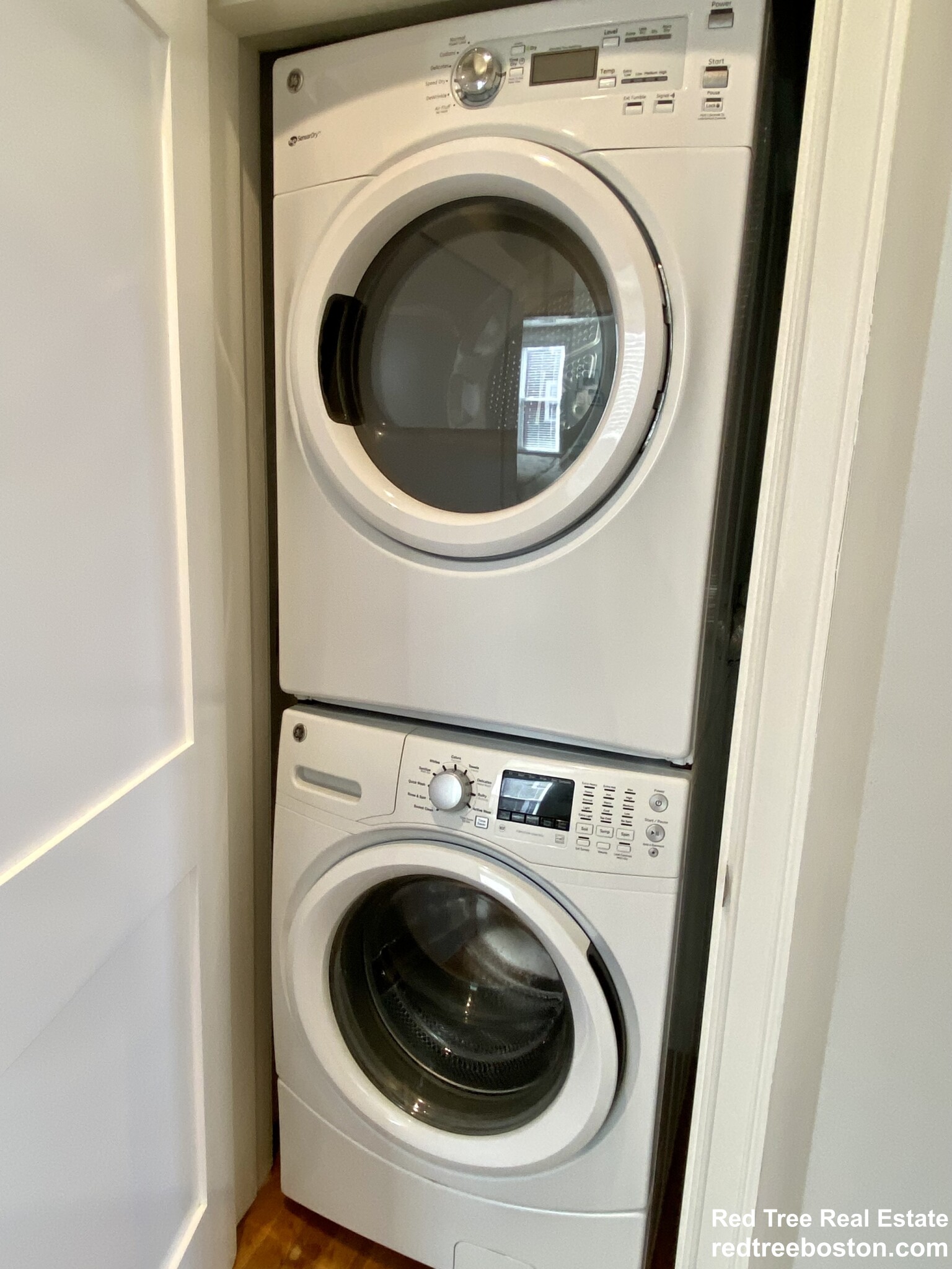 405 South Huntington Ave, Jamaica Plain