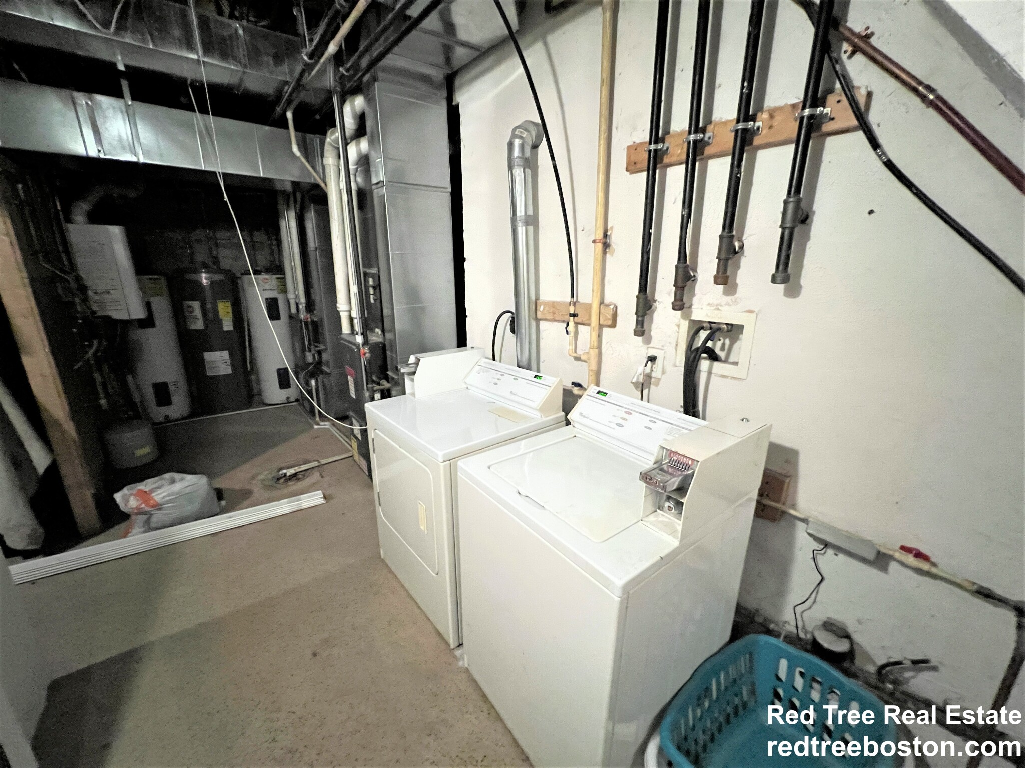 13 Centre St, Roxbury