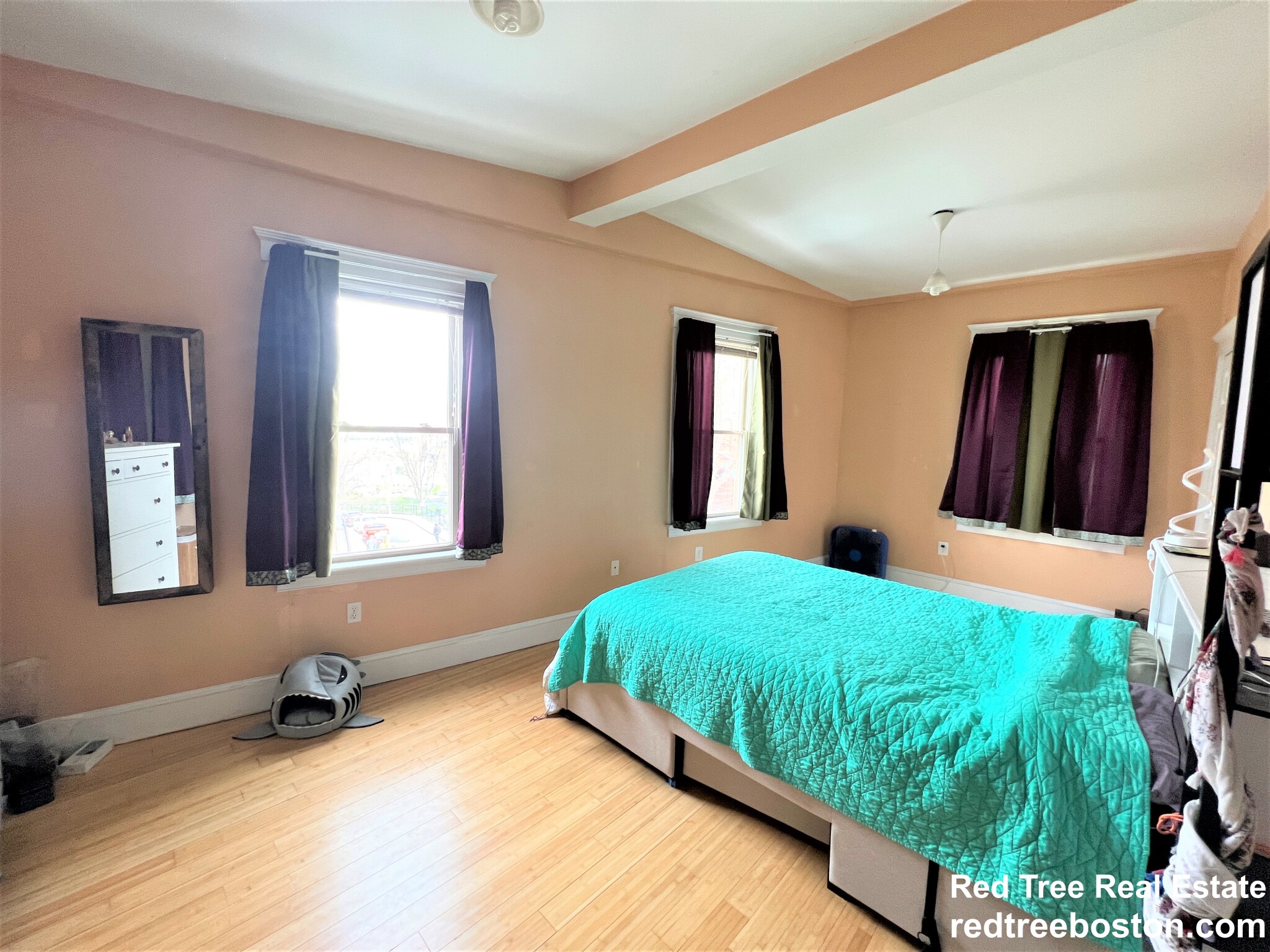 13 Centre St, Roxbury