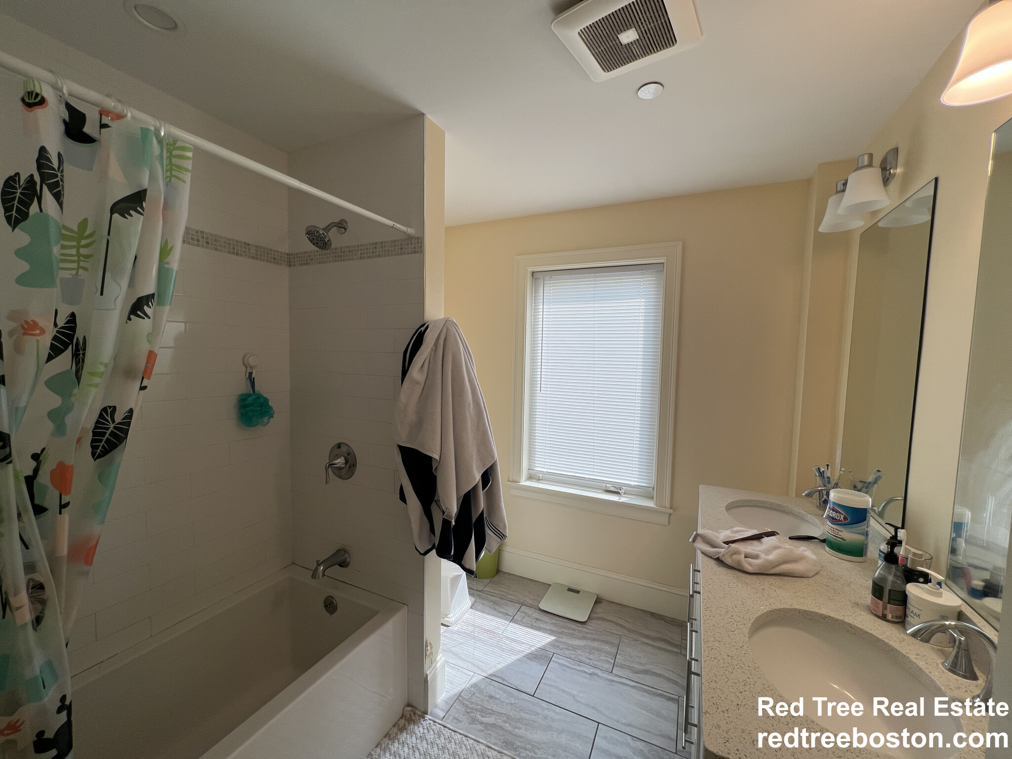 122 Tremont St, Brighton