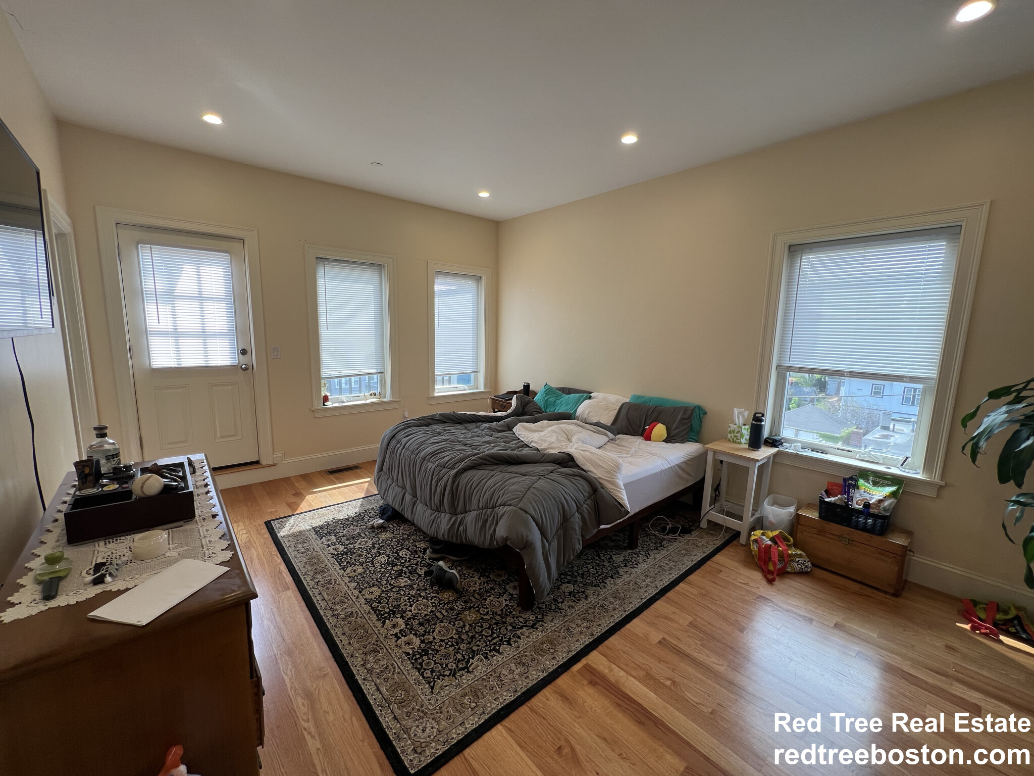 122 Tremont St, Brighton