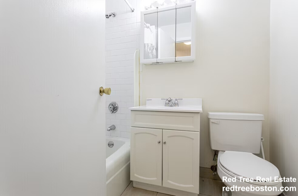 84 Gardner St, Allston