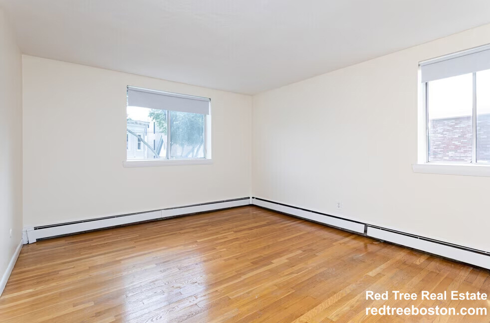 84 Gardner St, Allston