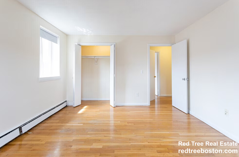 84 Gardner St, Allston