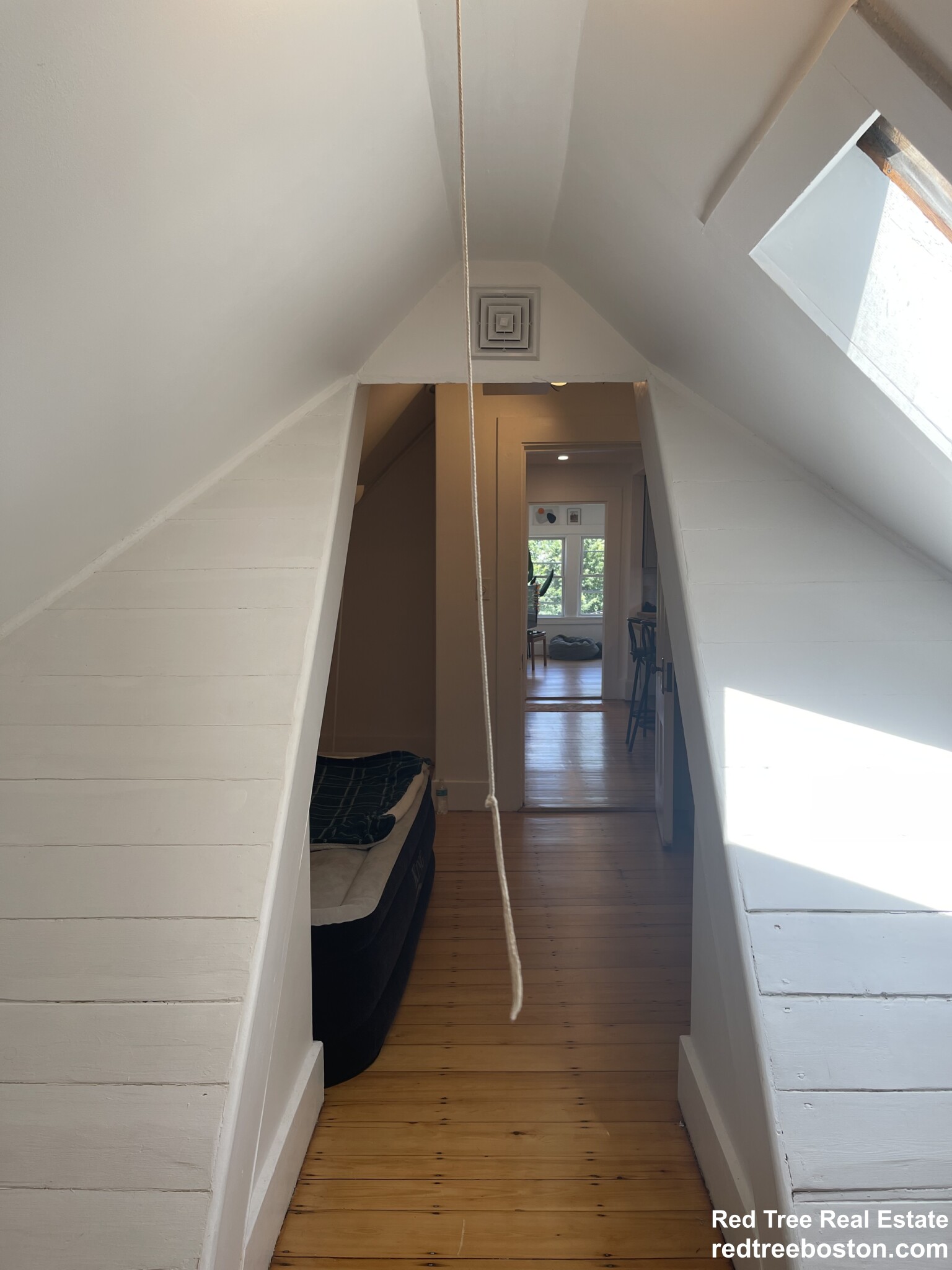 41 Elmore St, Roxbury