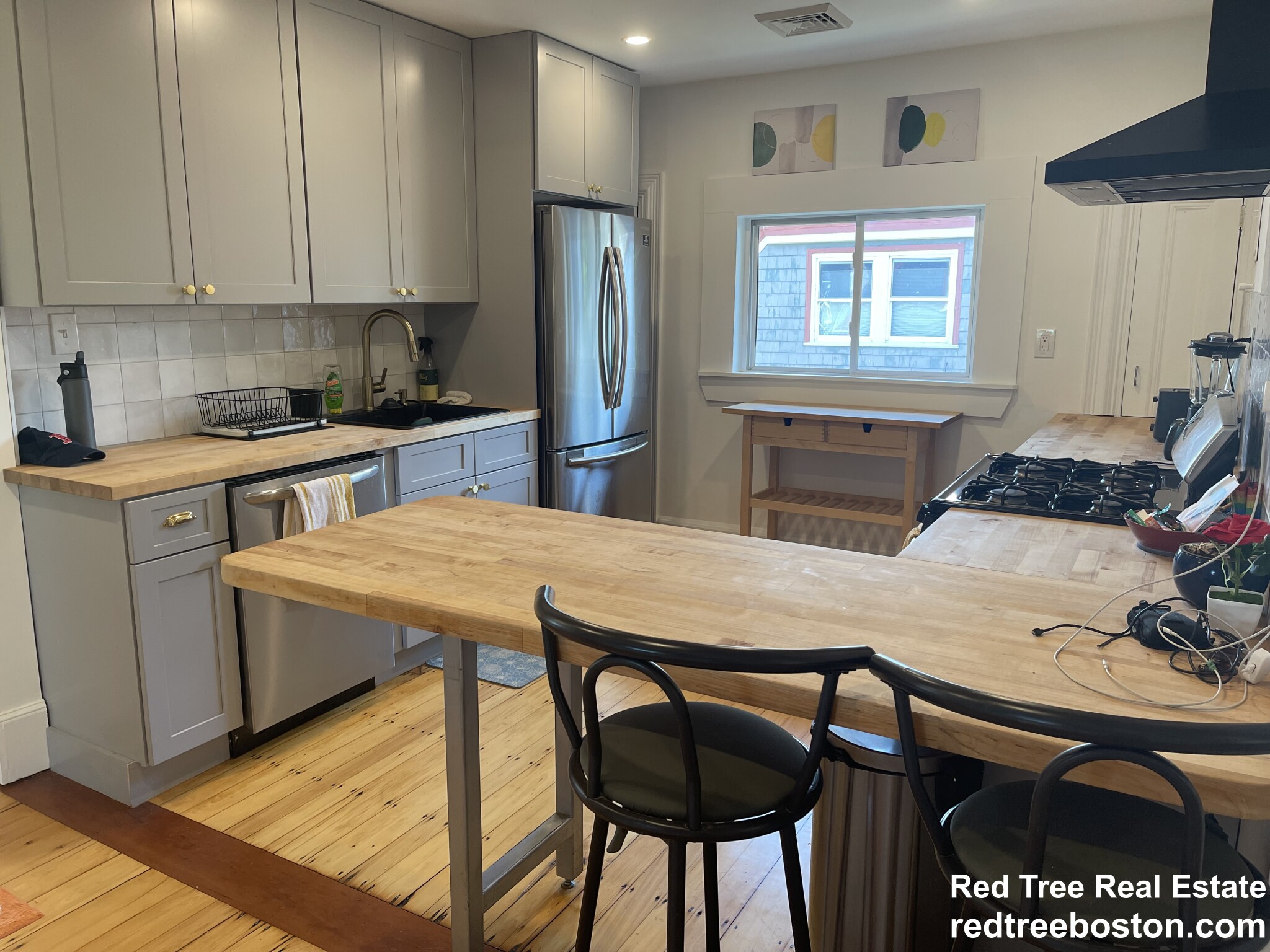 41 Elmore St, Roxbury