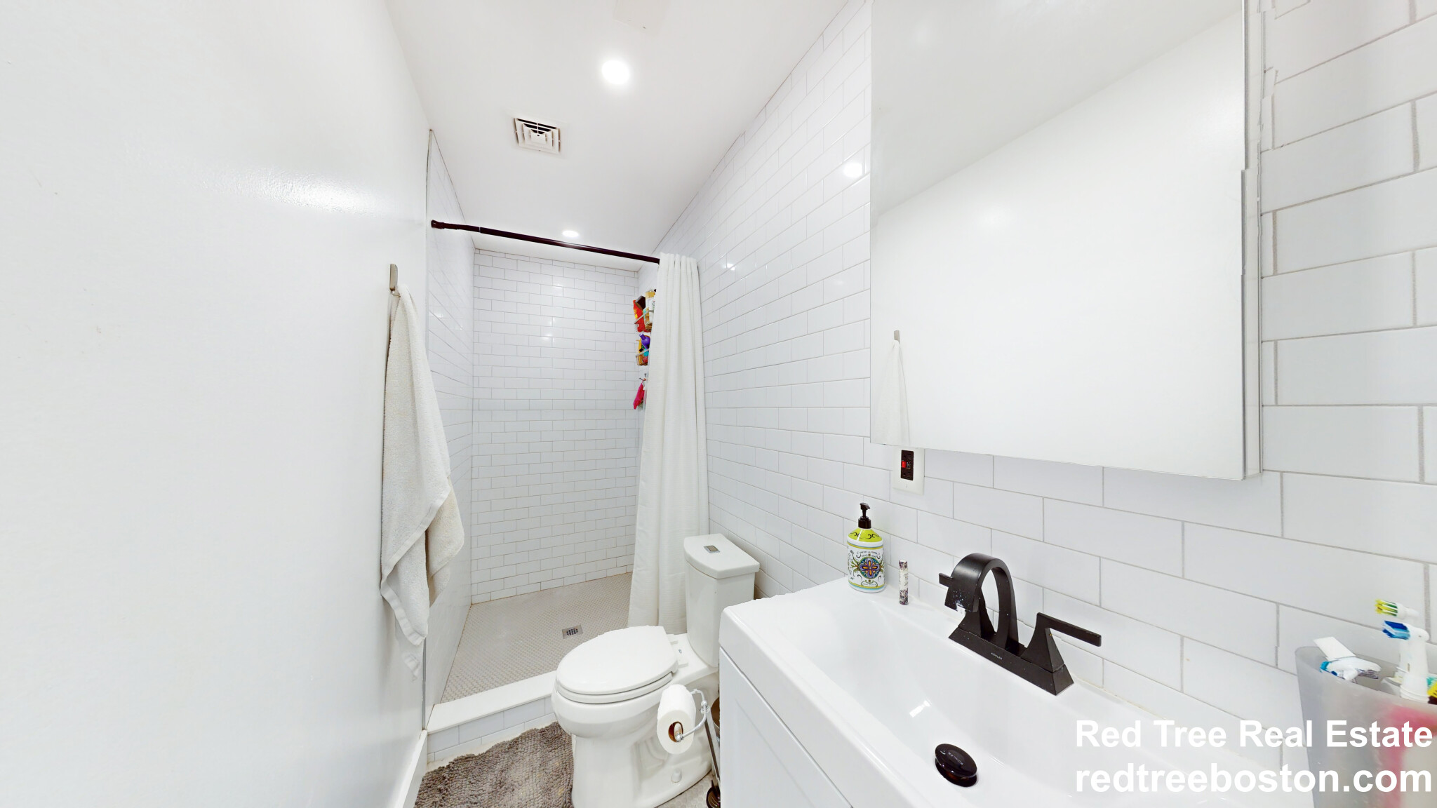 41 Elmore St, Roxbury