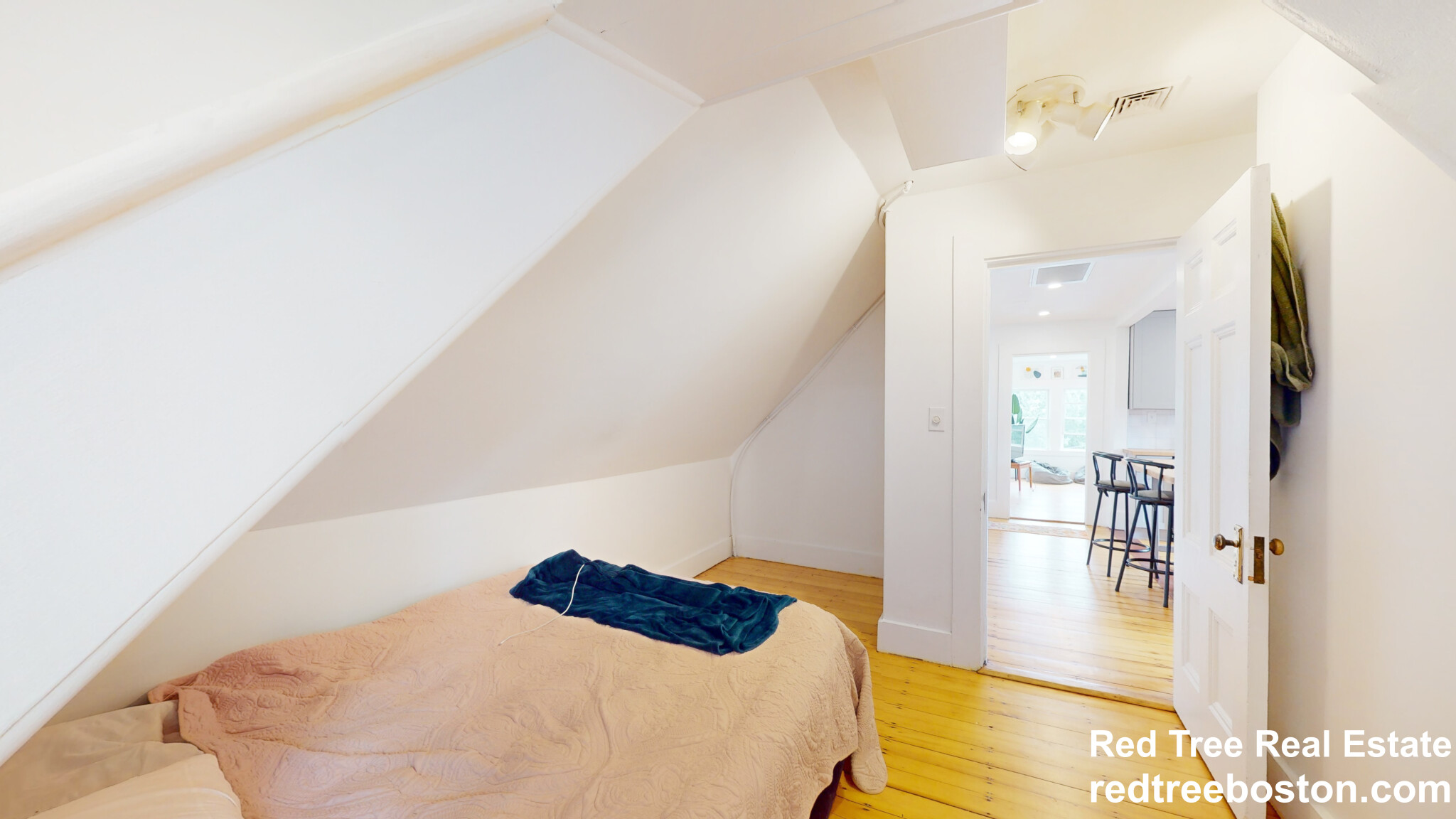 41 Elmore St, Roxbury