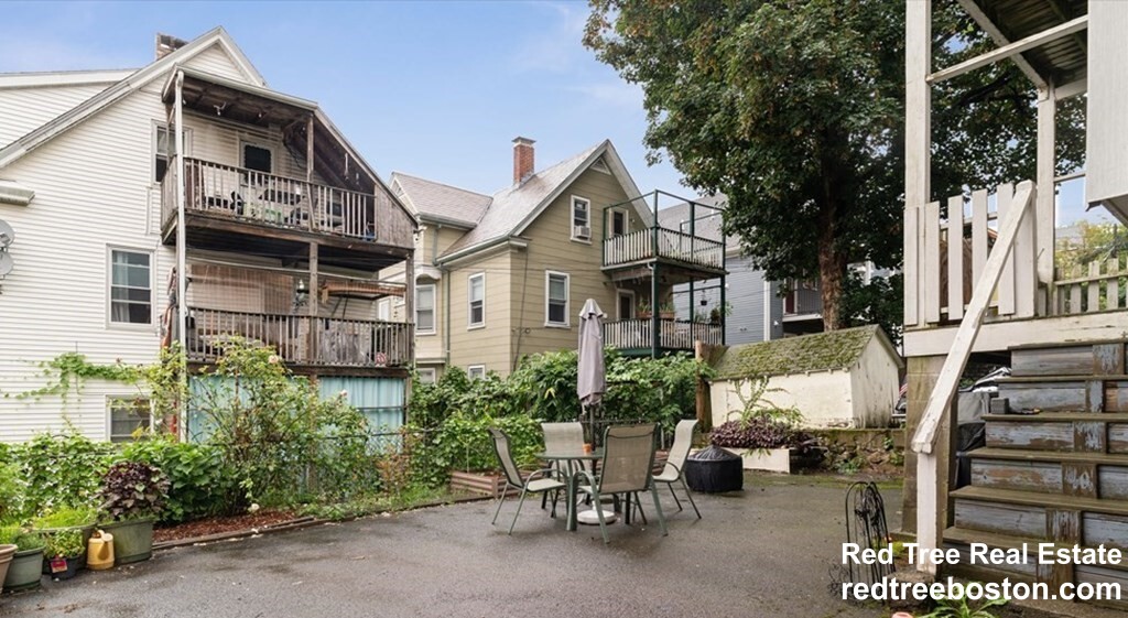 24 Weld Hill St, Jamaica Plain