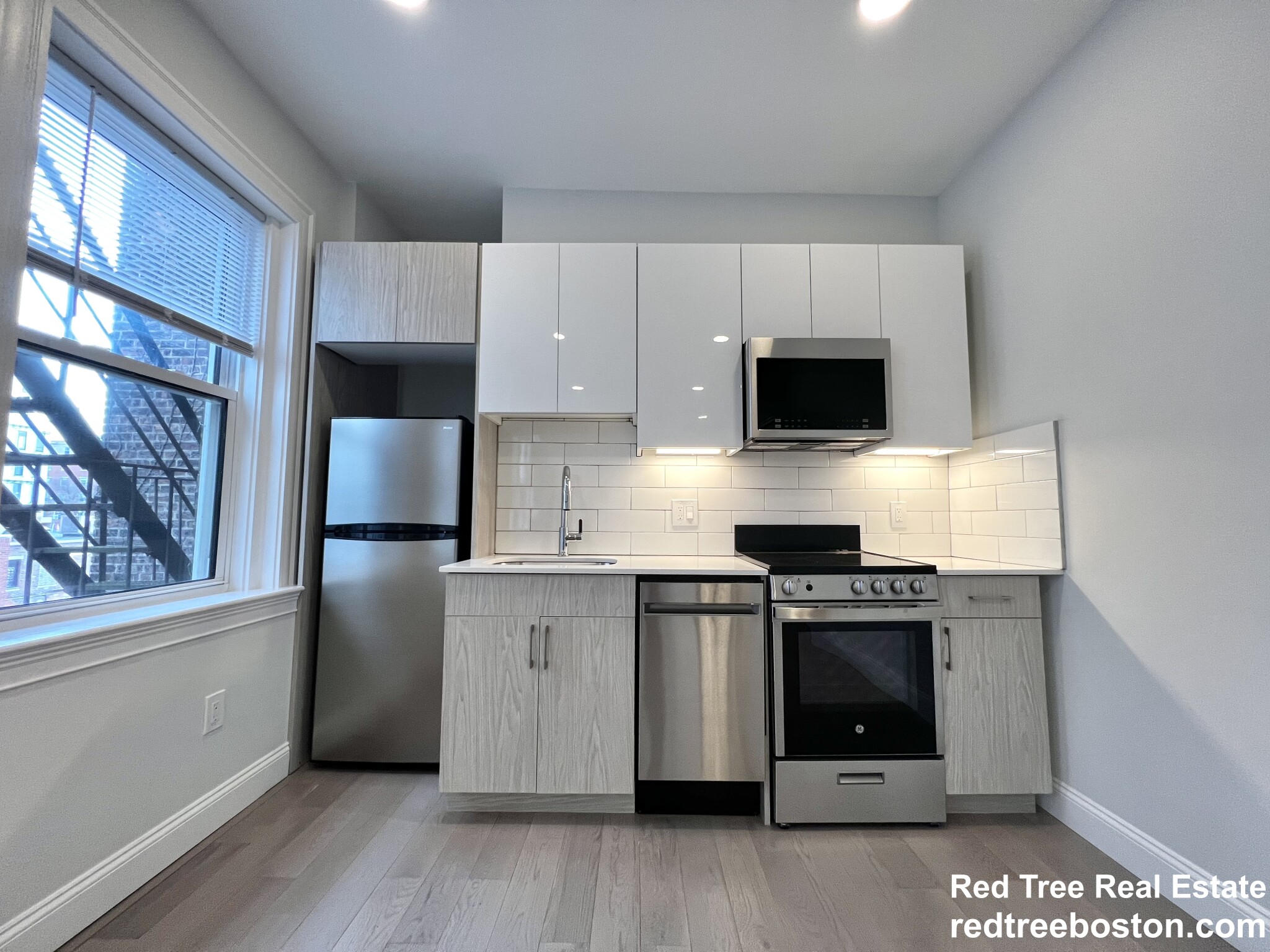 120 Peterborough St, Fenway