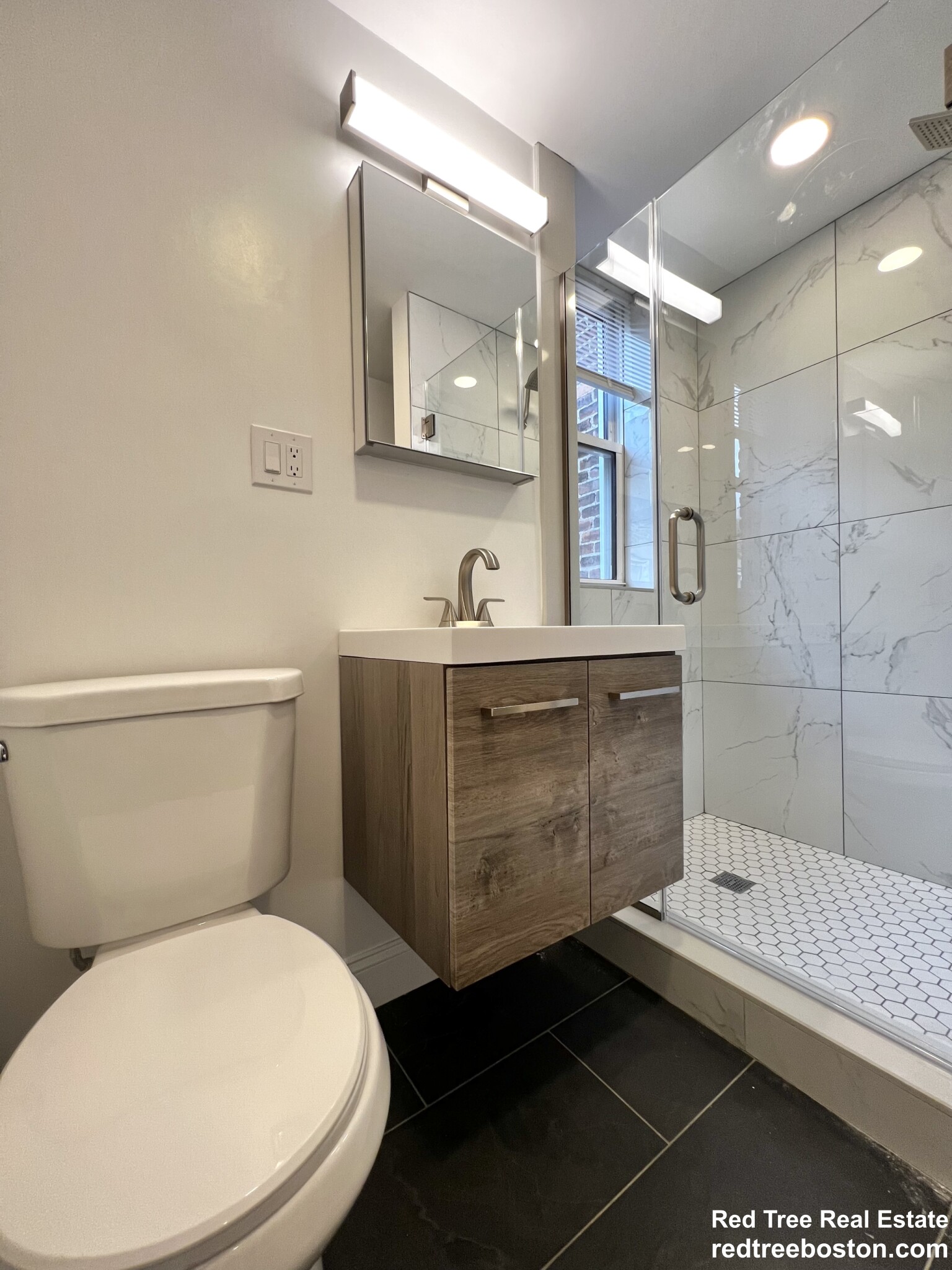 111 Queensberry St, Fenway