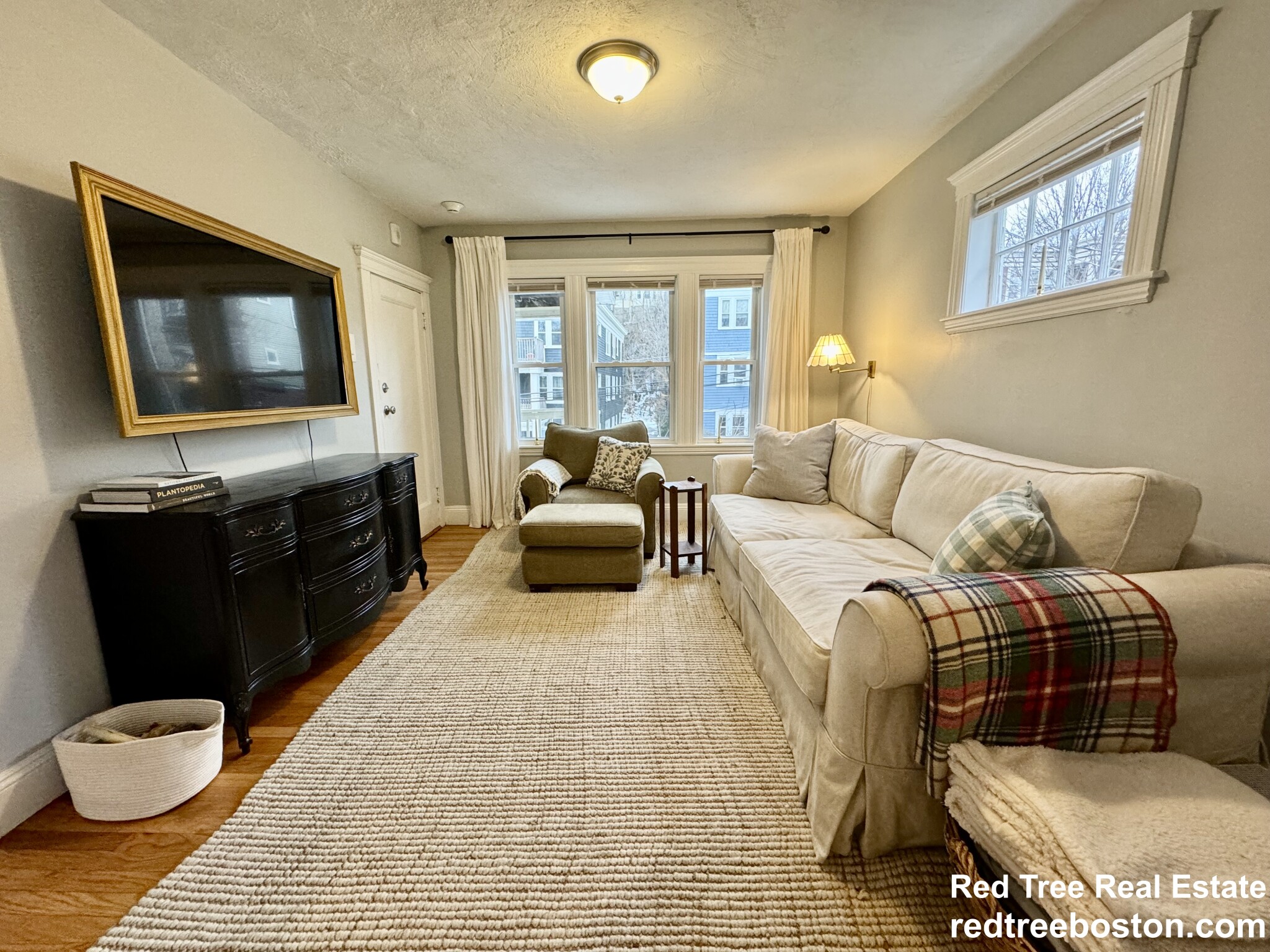 24 Saint Peter St, Jamaica Plain