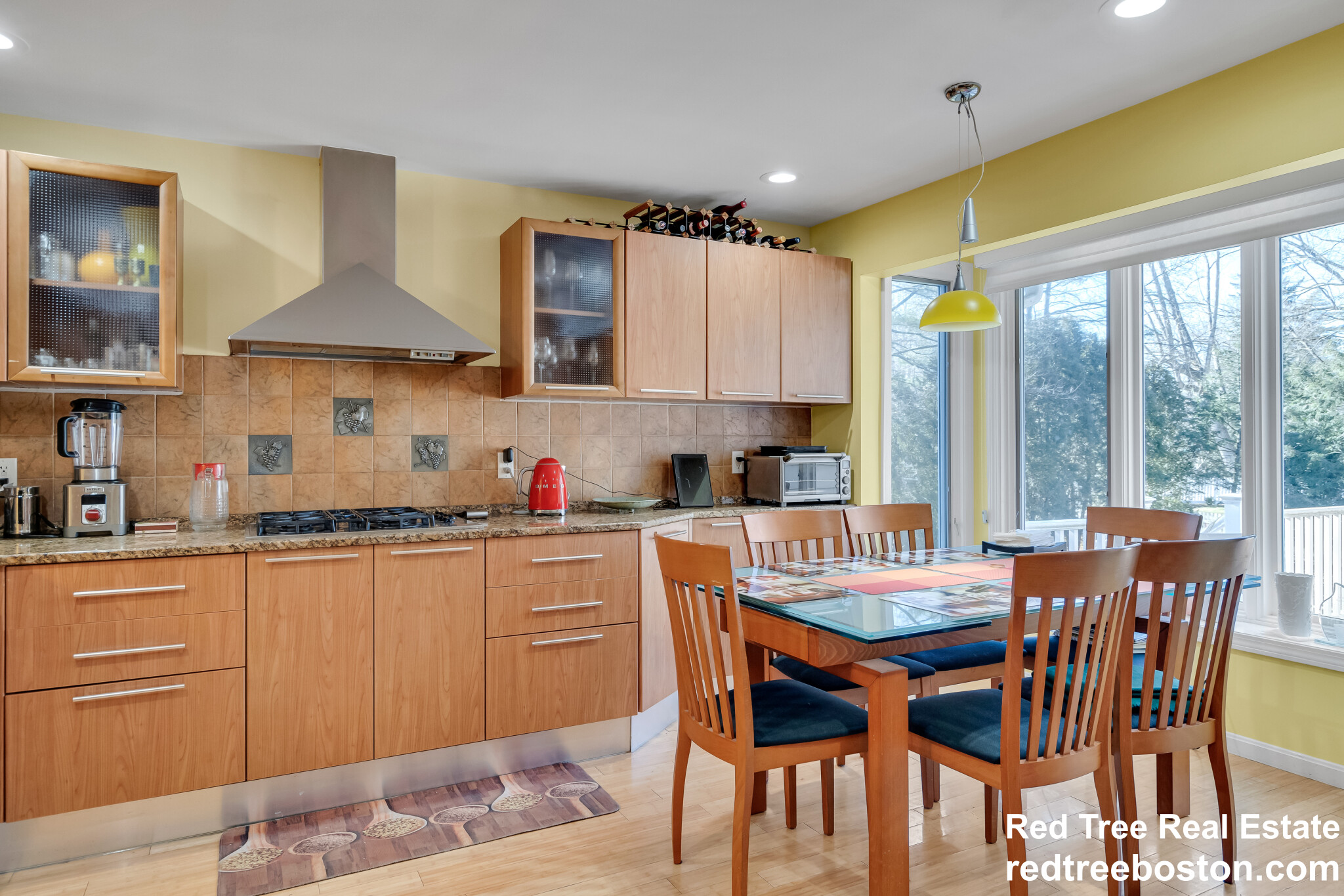 829 Chestnut St, Waban