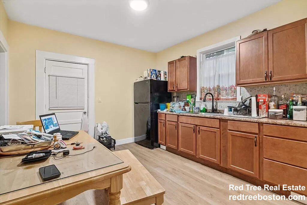 24 Weld Hill St, Jamaica Plain