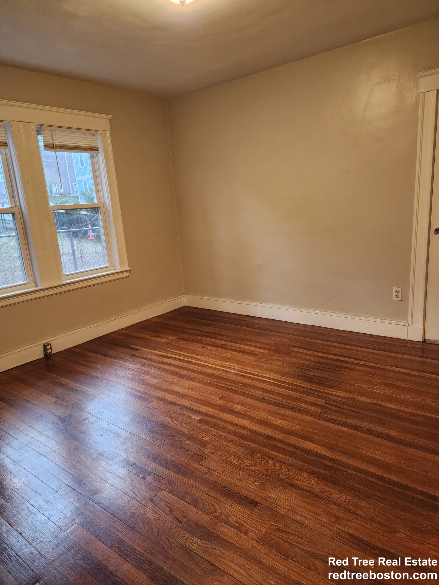 8 Woodside Ave, Jamaica Plain