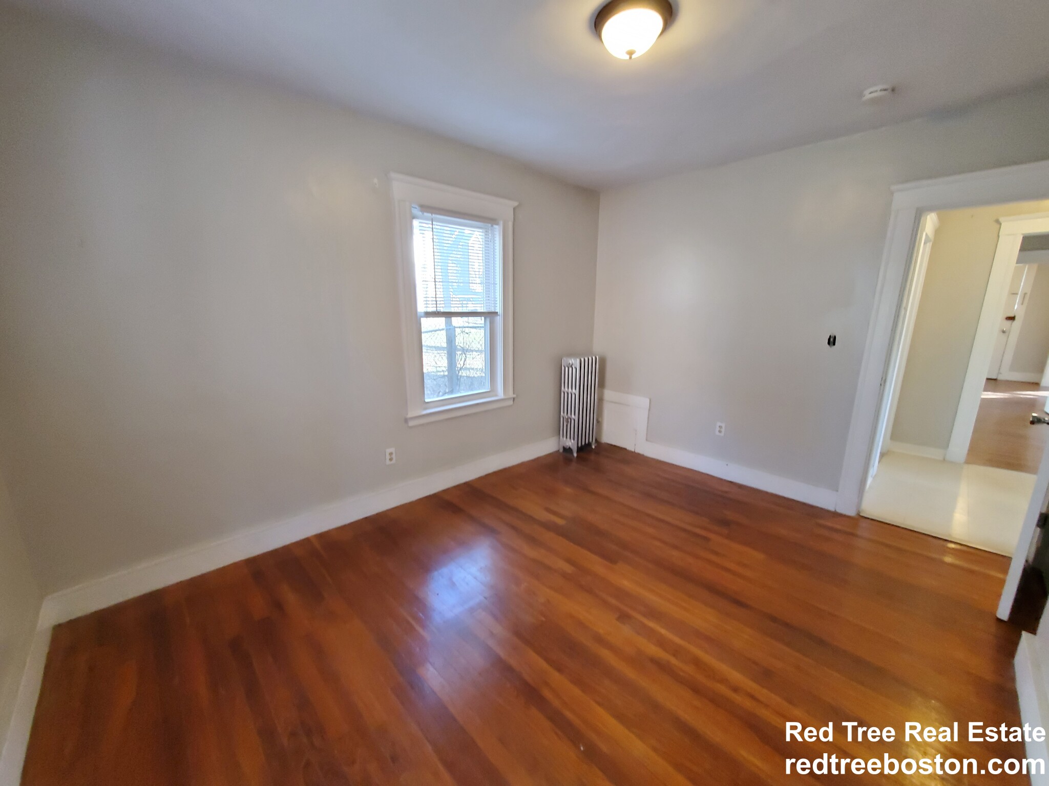 8 Woodside Ave, Jamaica Plain