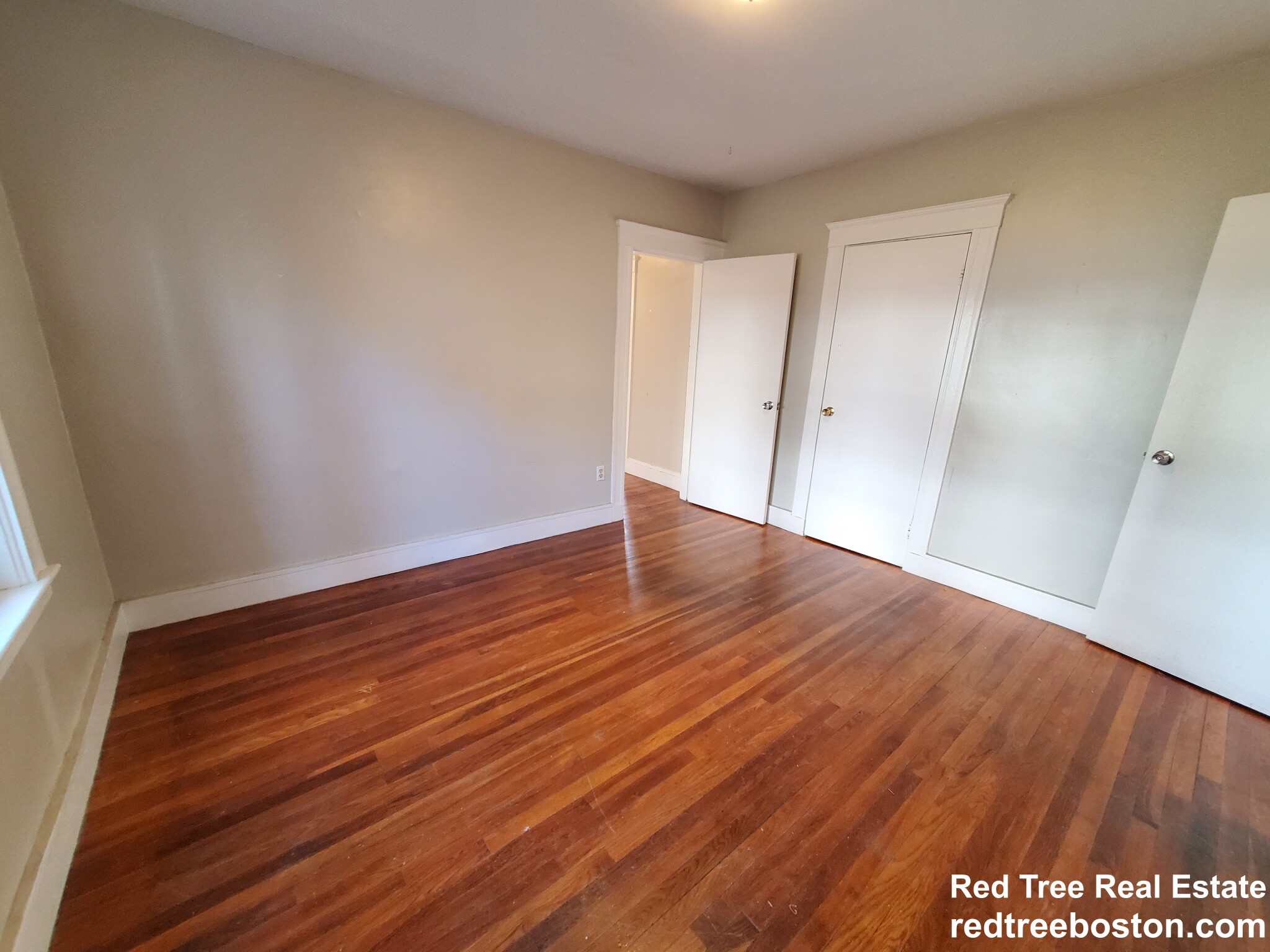 8 Woodside Ave, Jamaica Plain