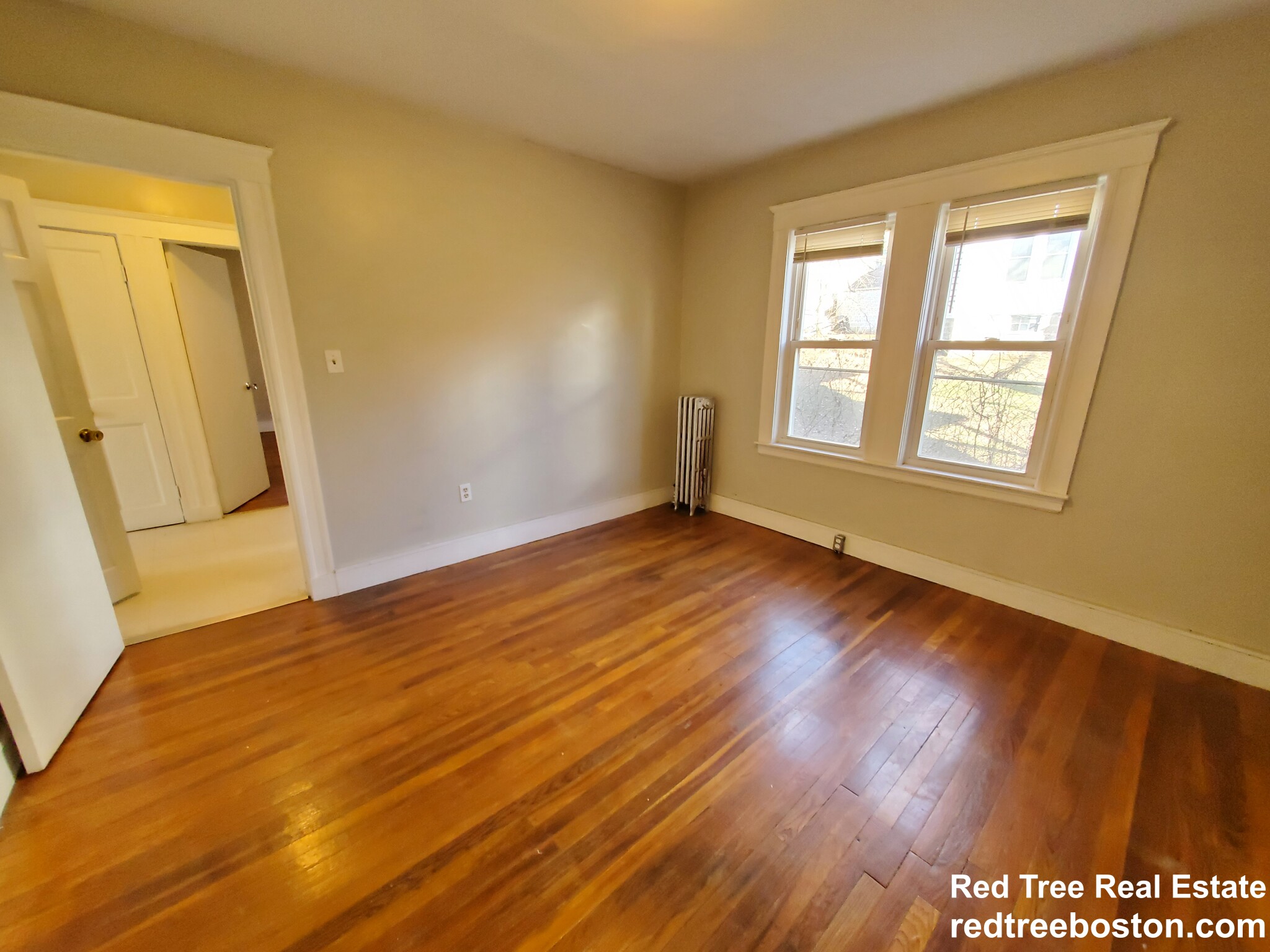 8 Woodside Ave, Jamaica Plain