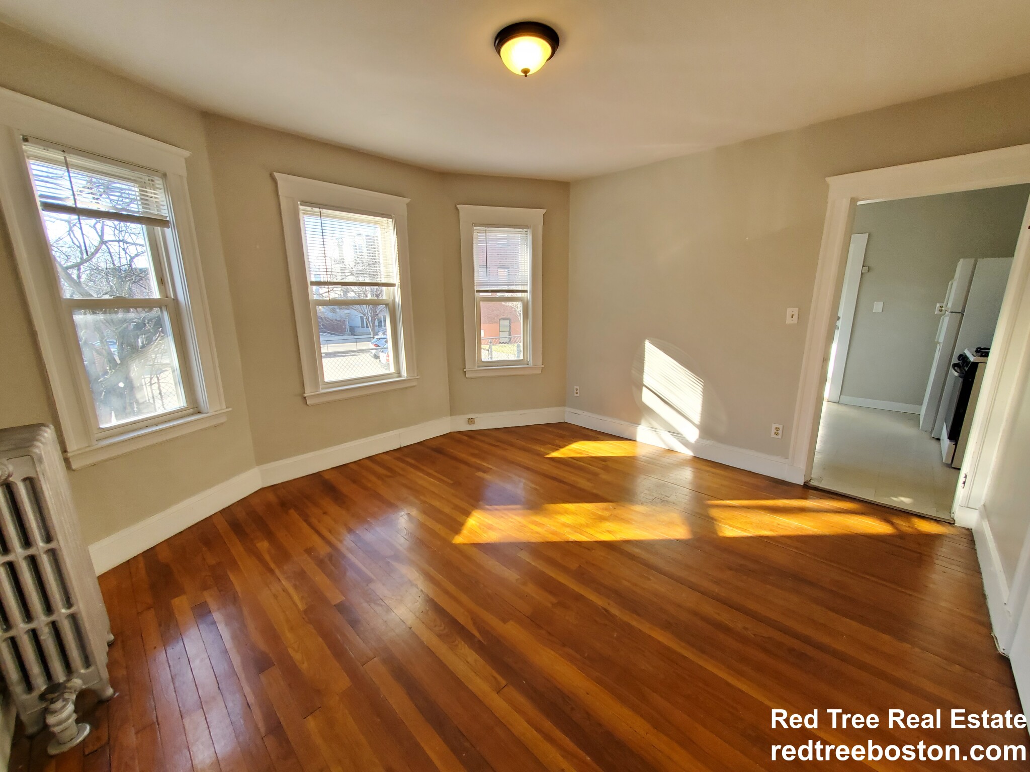 8 Woodside Ave, Jamaica Plain