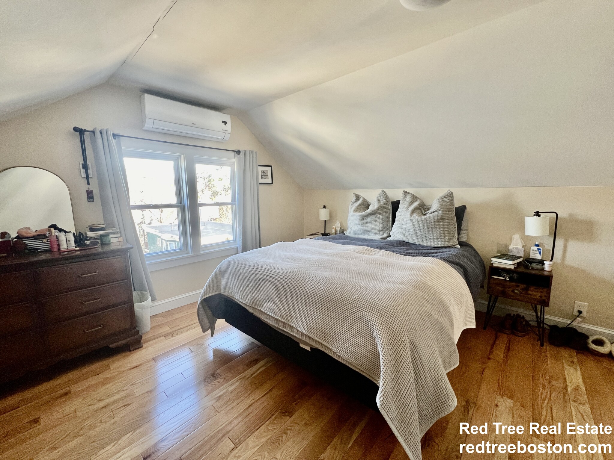 69 Woodlawn St, Jamaica Plain