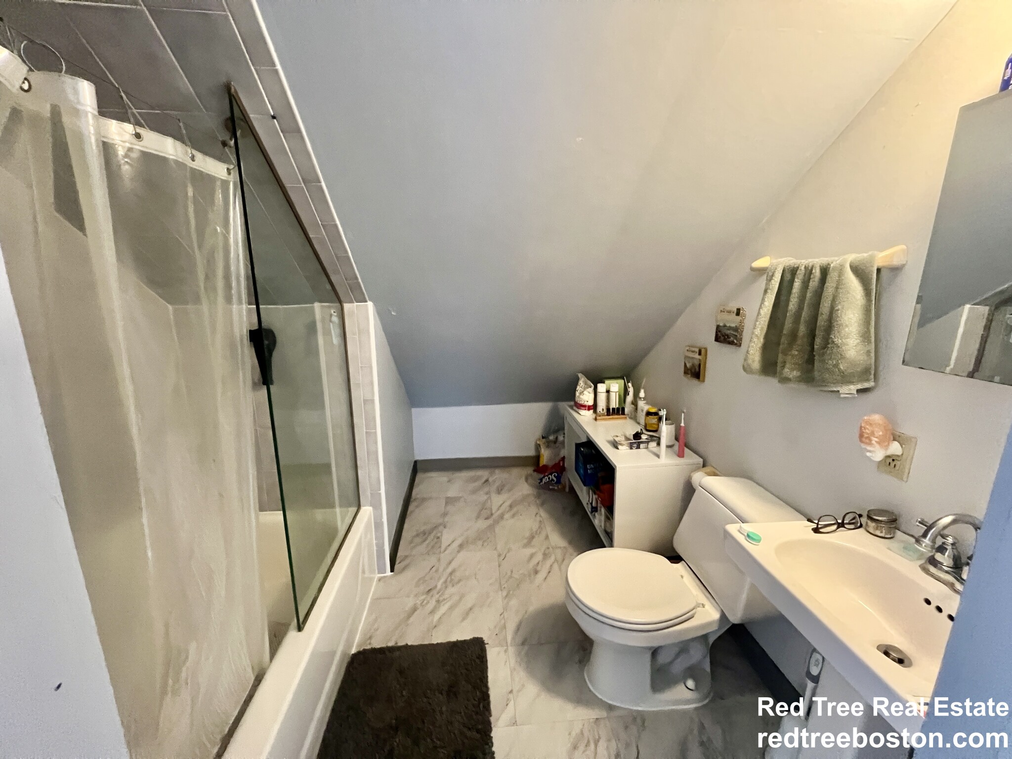 69 Woodlawn St, Jamaica Plain