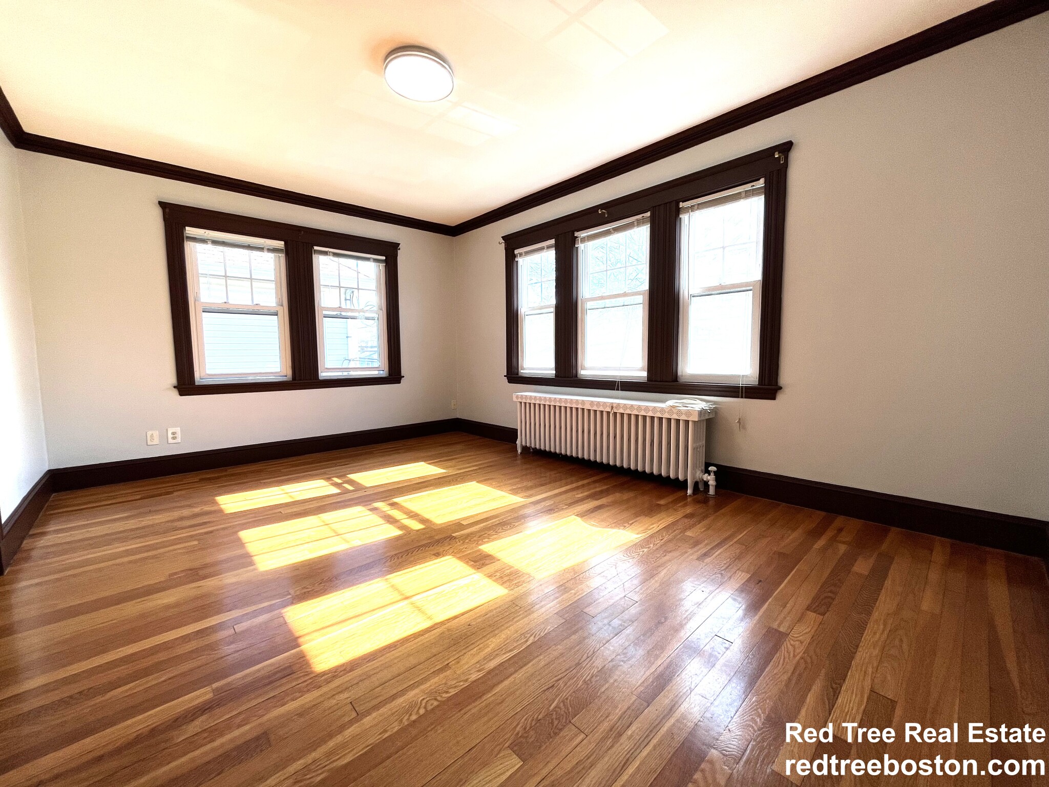 130 Grove St, West Roxbury