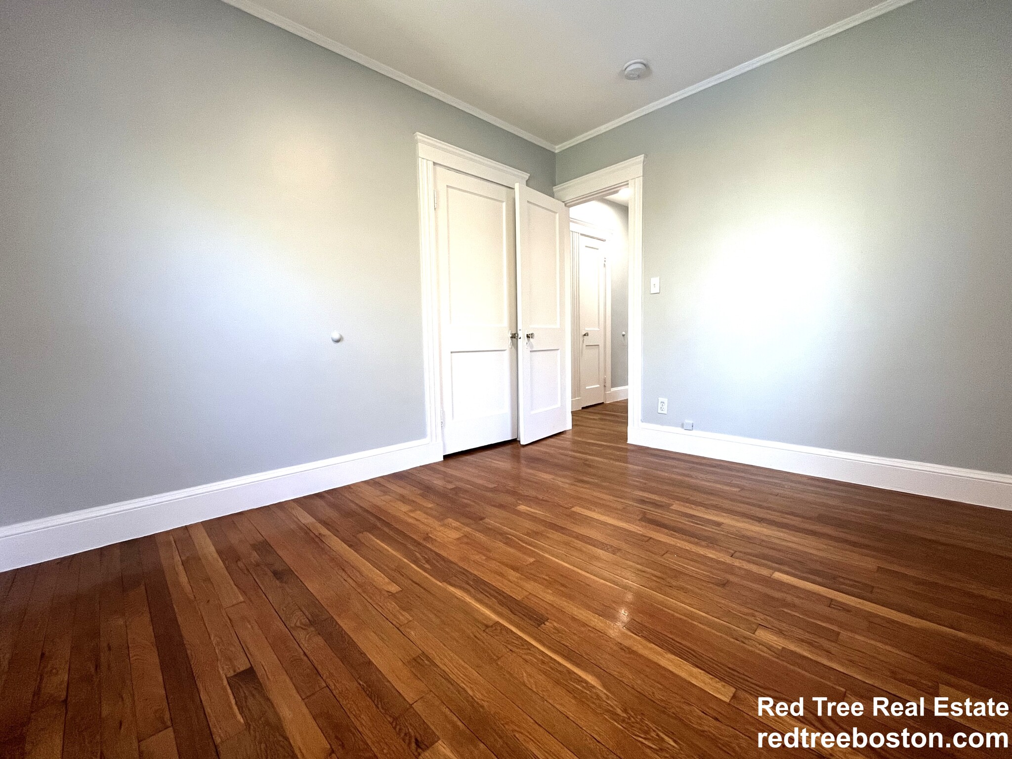 130 Grove St, West Roxbury