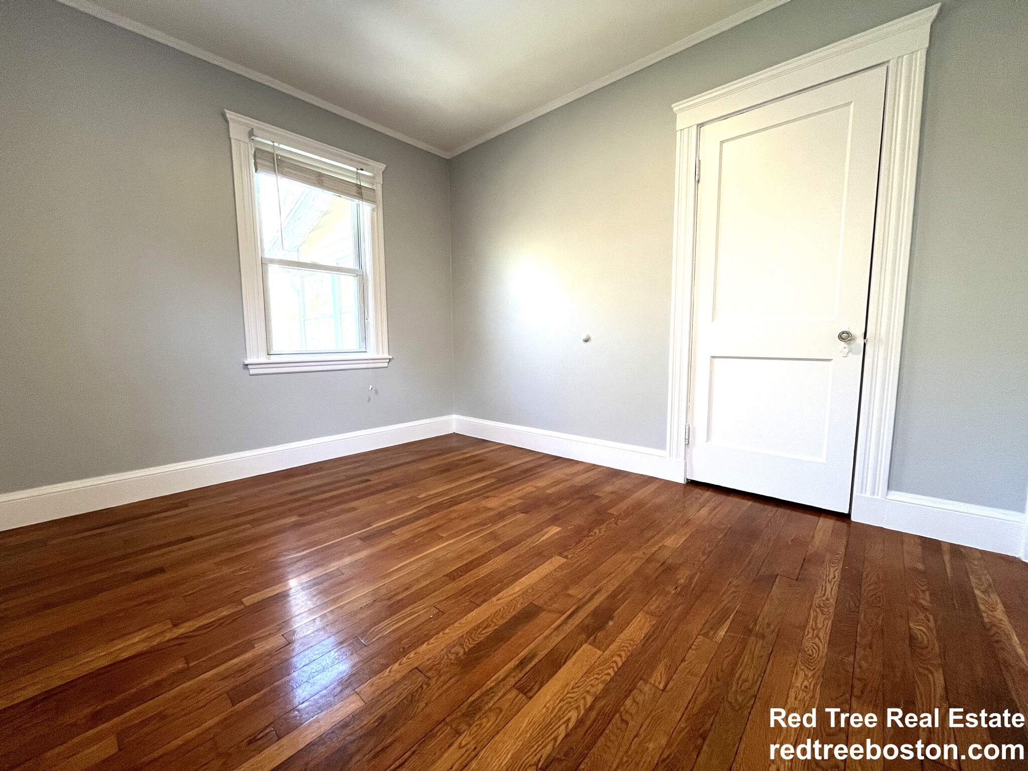 130 Grove St, West Roxbury