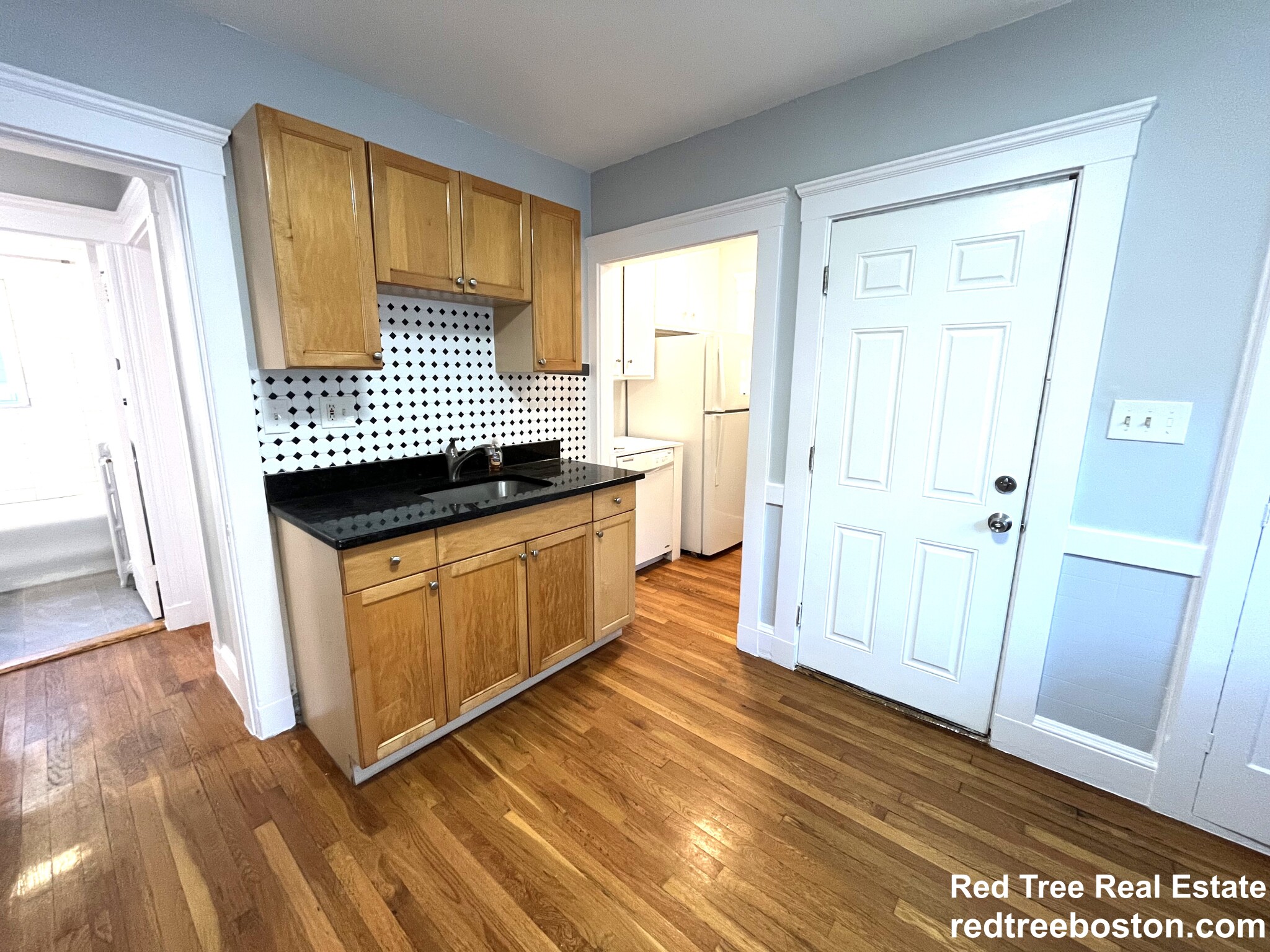 130 Grove St, West Roxbury