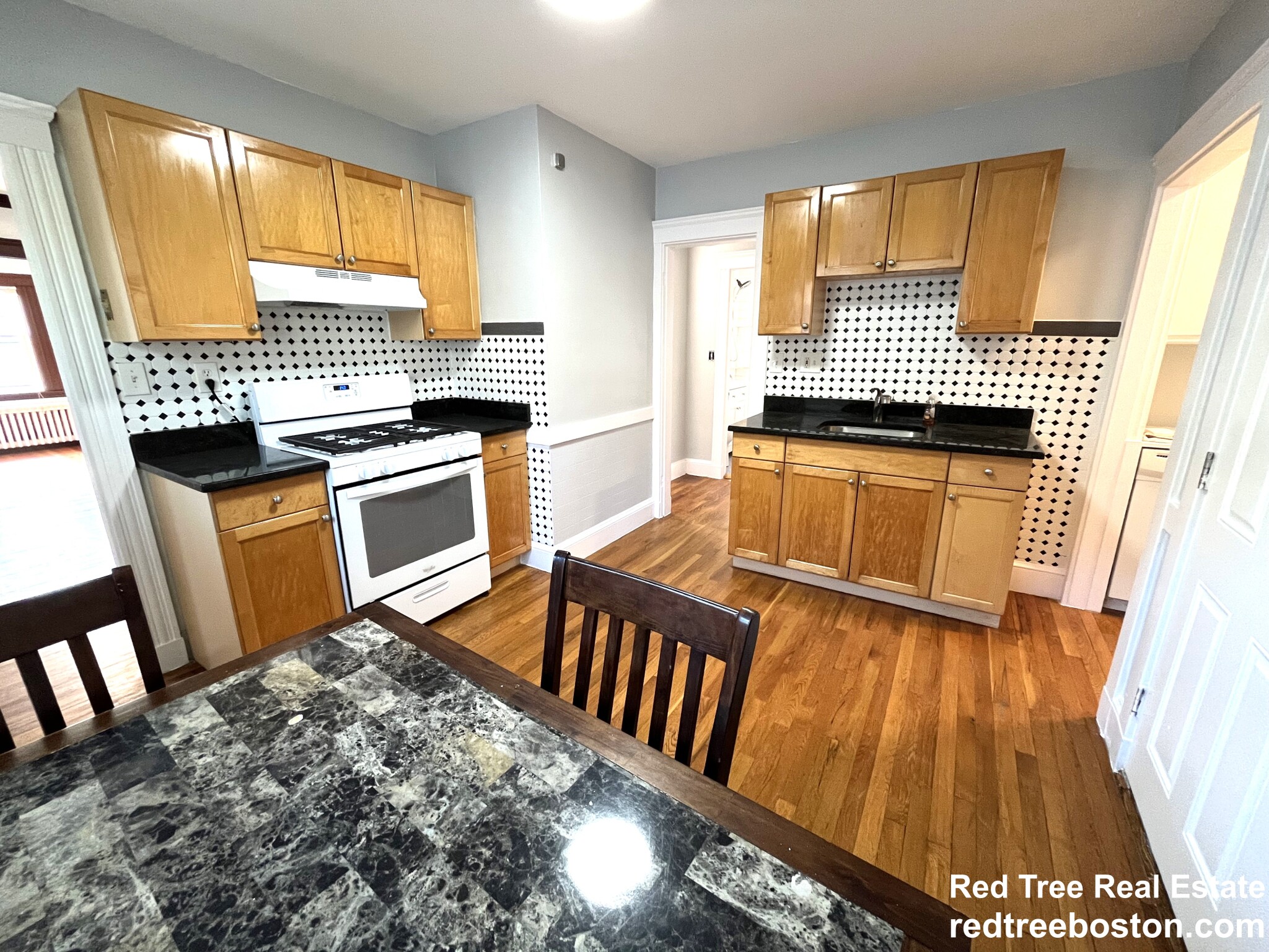 130 Grove St, West Roxbury