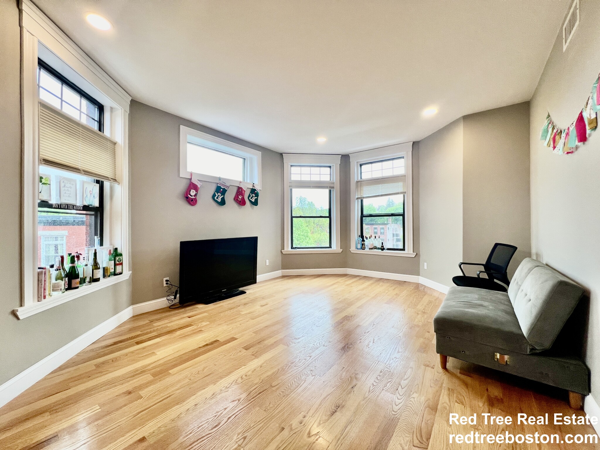 1914 Beacon St, Brighton