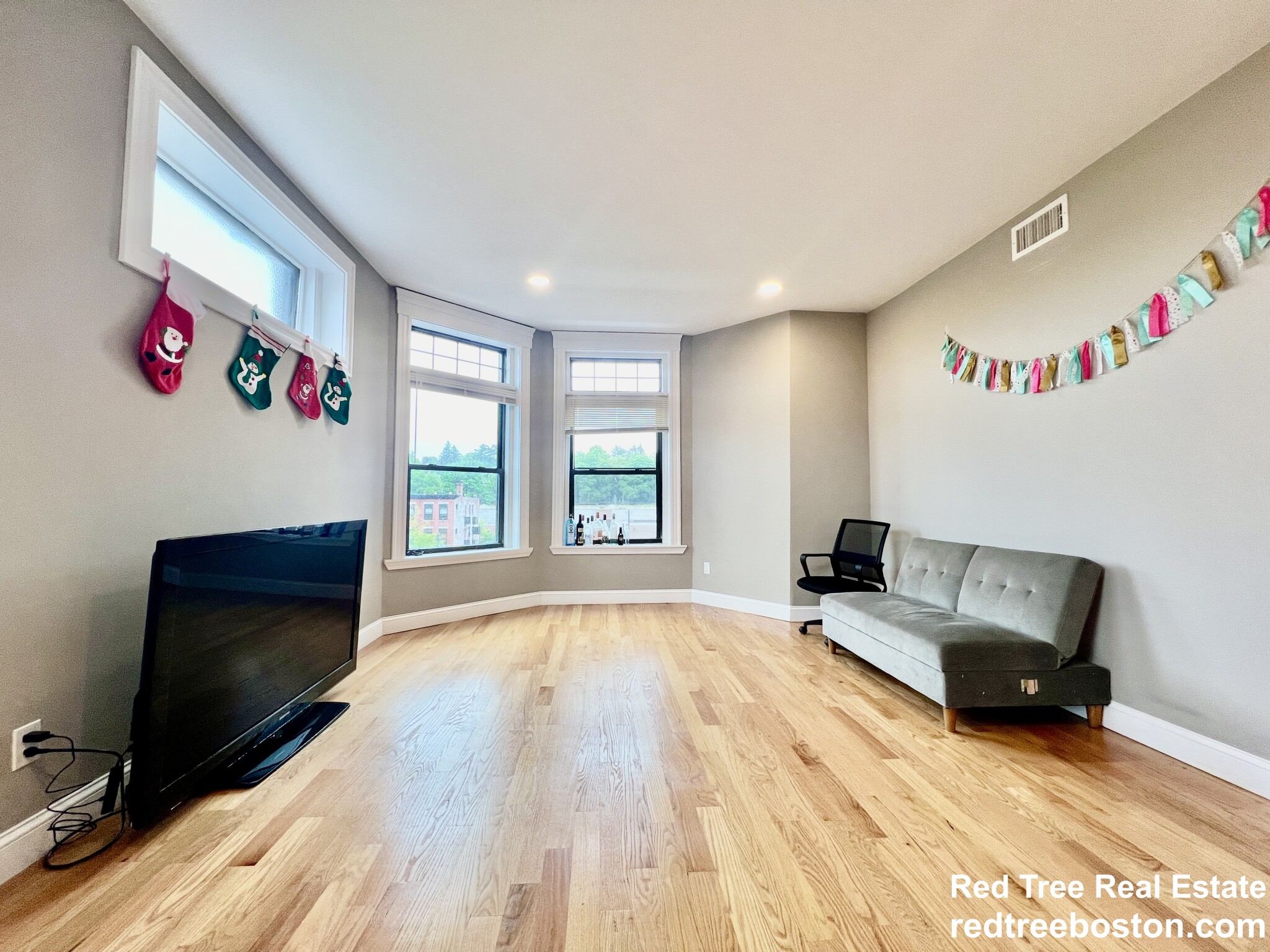 1914 Beacon St, Brighton