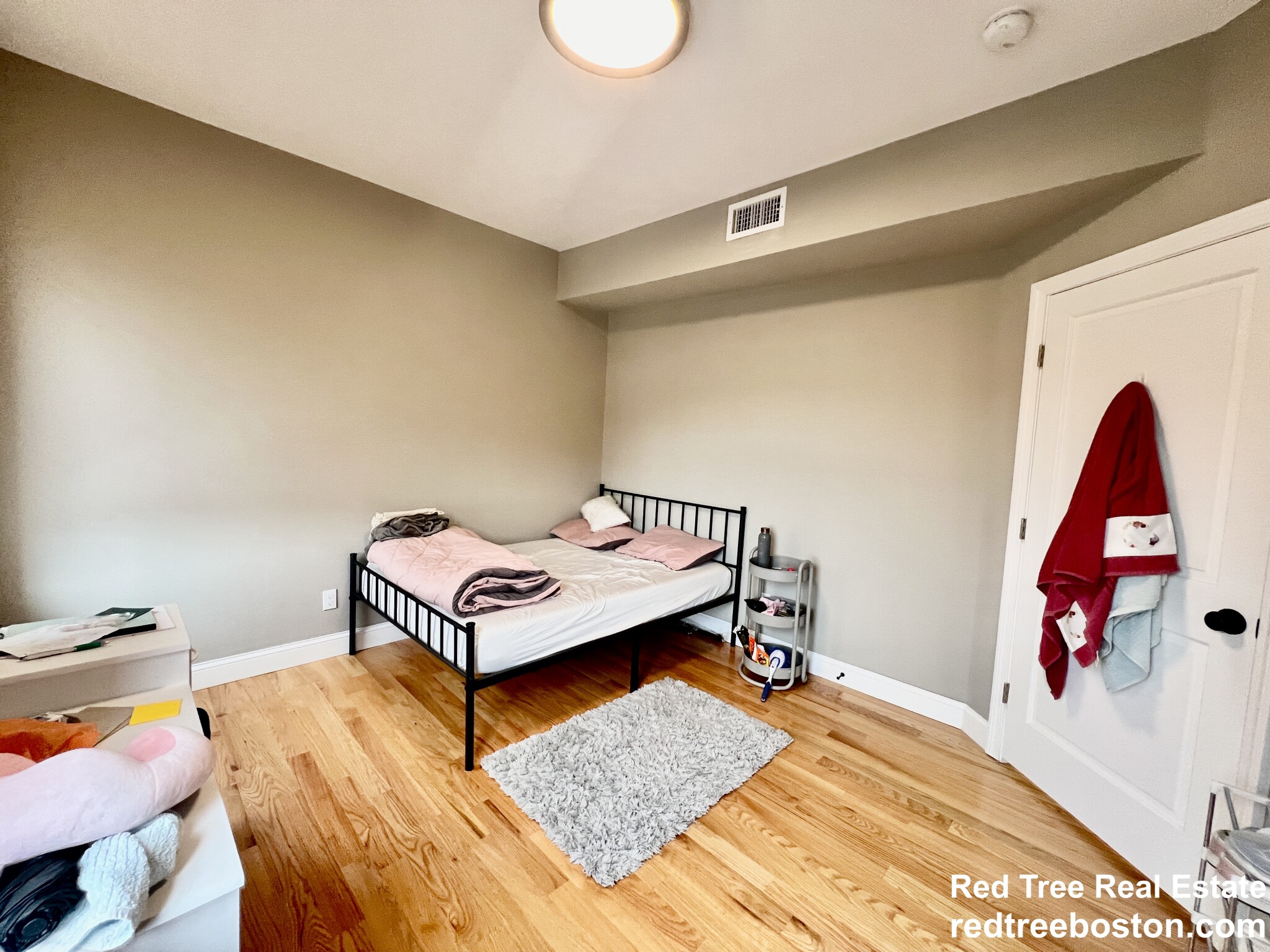 1914 Beacon St, Brighton