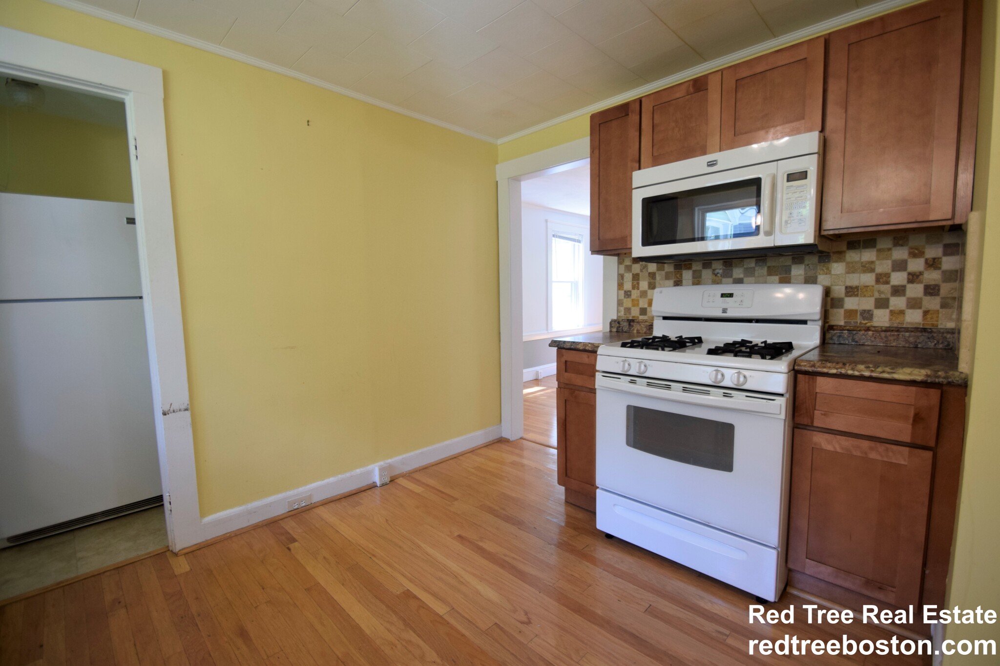 20 Oak Ter, Newton Highlands