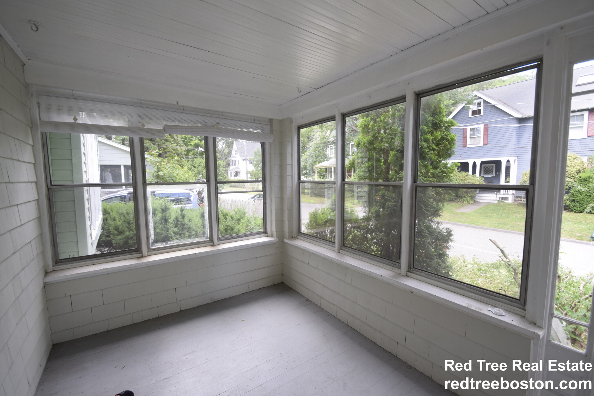 20 Oak Ter, Newton Highlands