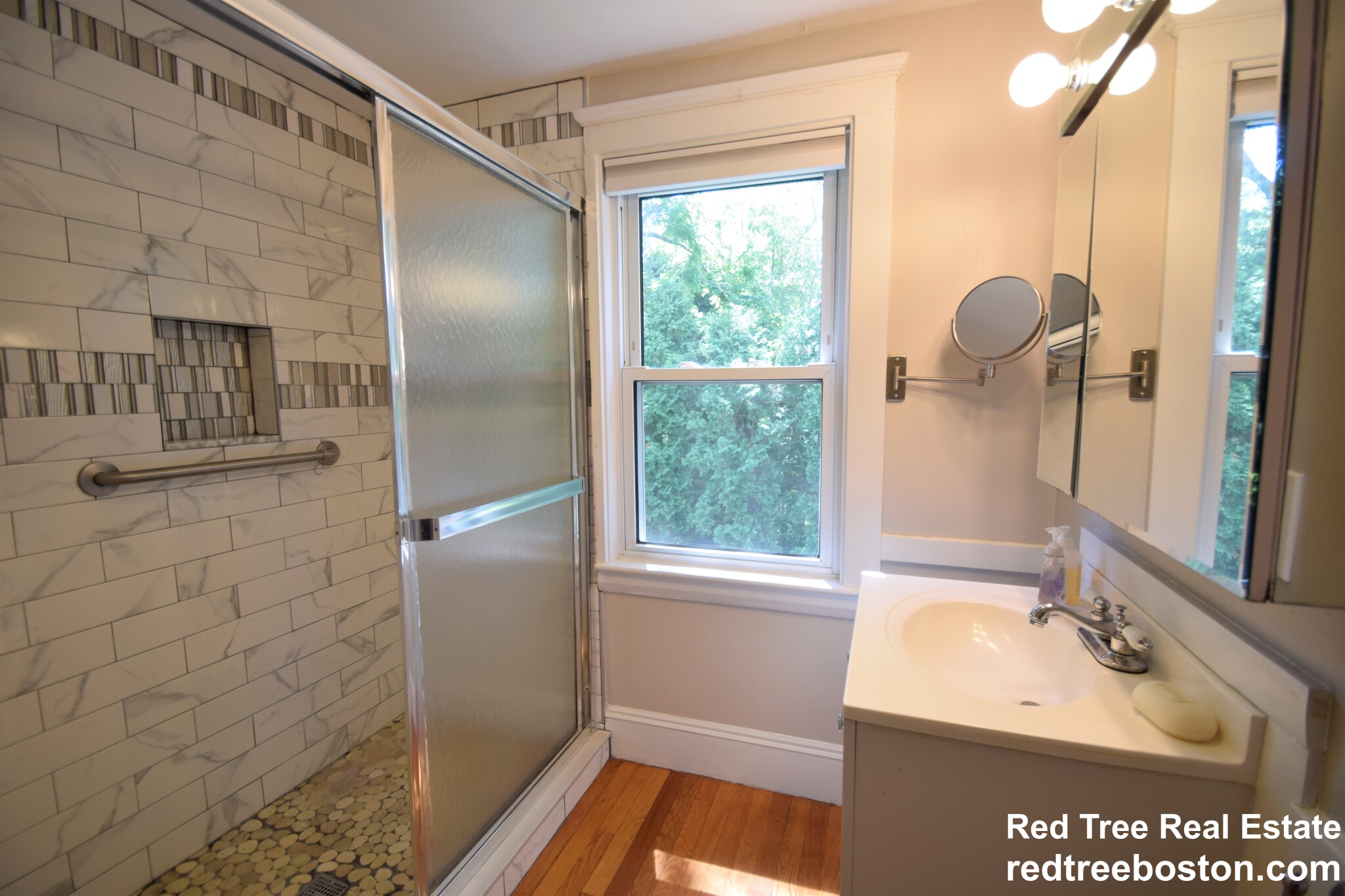 20 Oak Ter, Newton Highlands