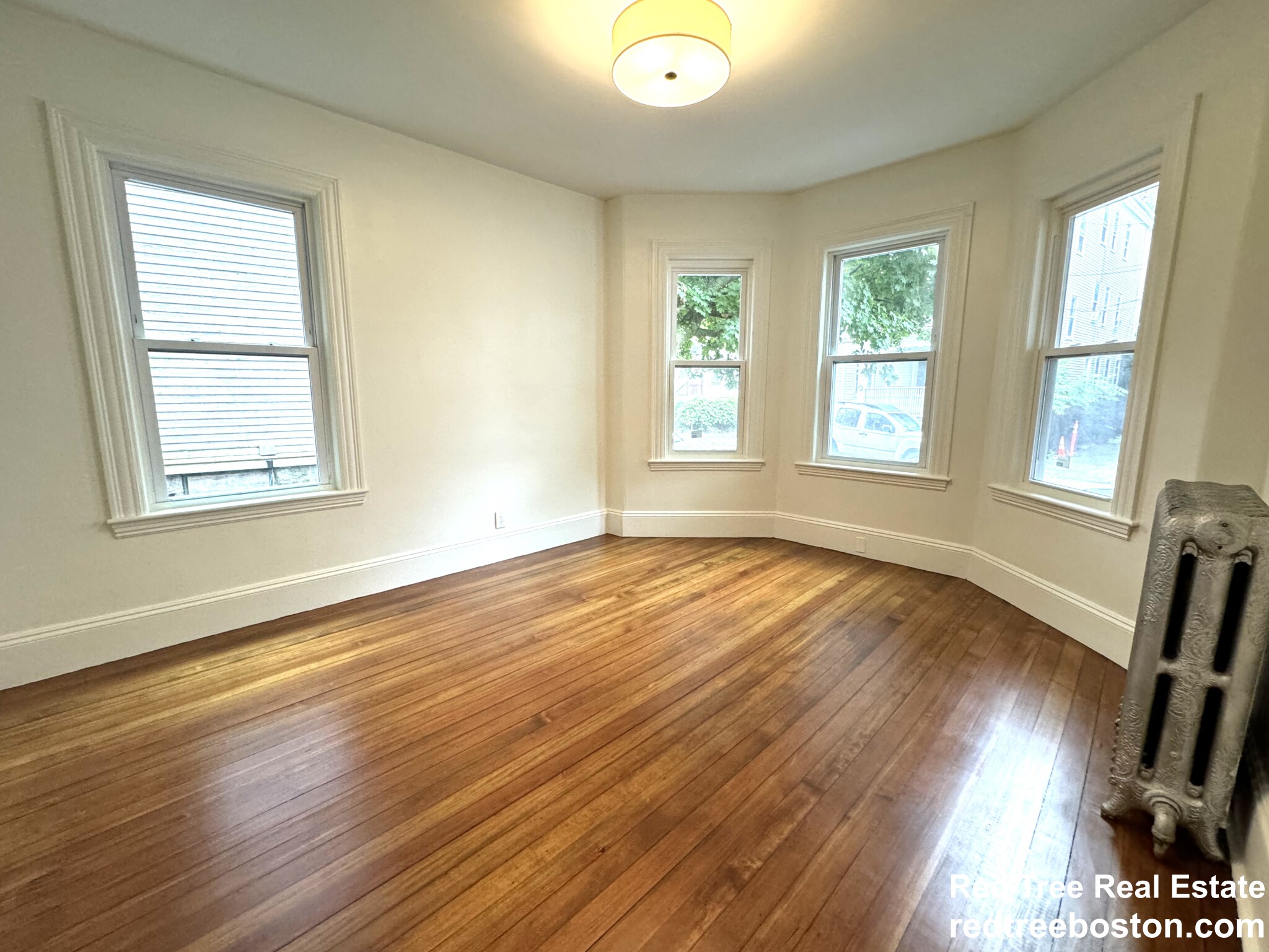 11 East Milton Rd, High Street Hill